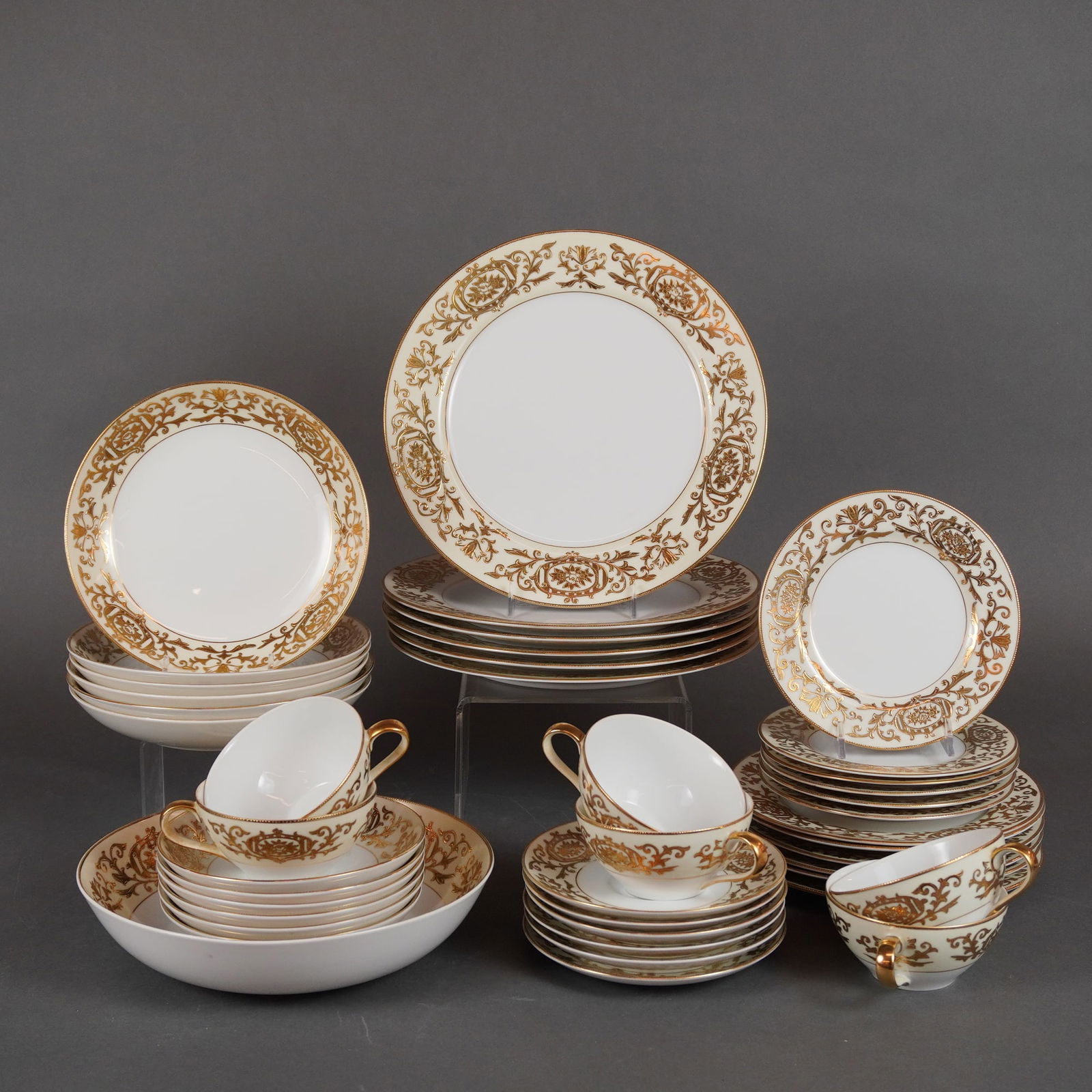 Collection of 43 Pieces of Kyoto China Regina 7005 Gilt Dinnerware (1 of 6)