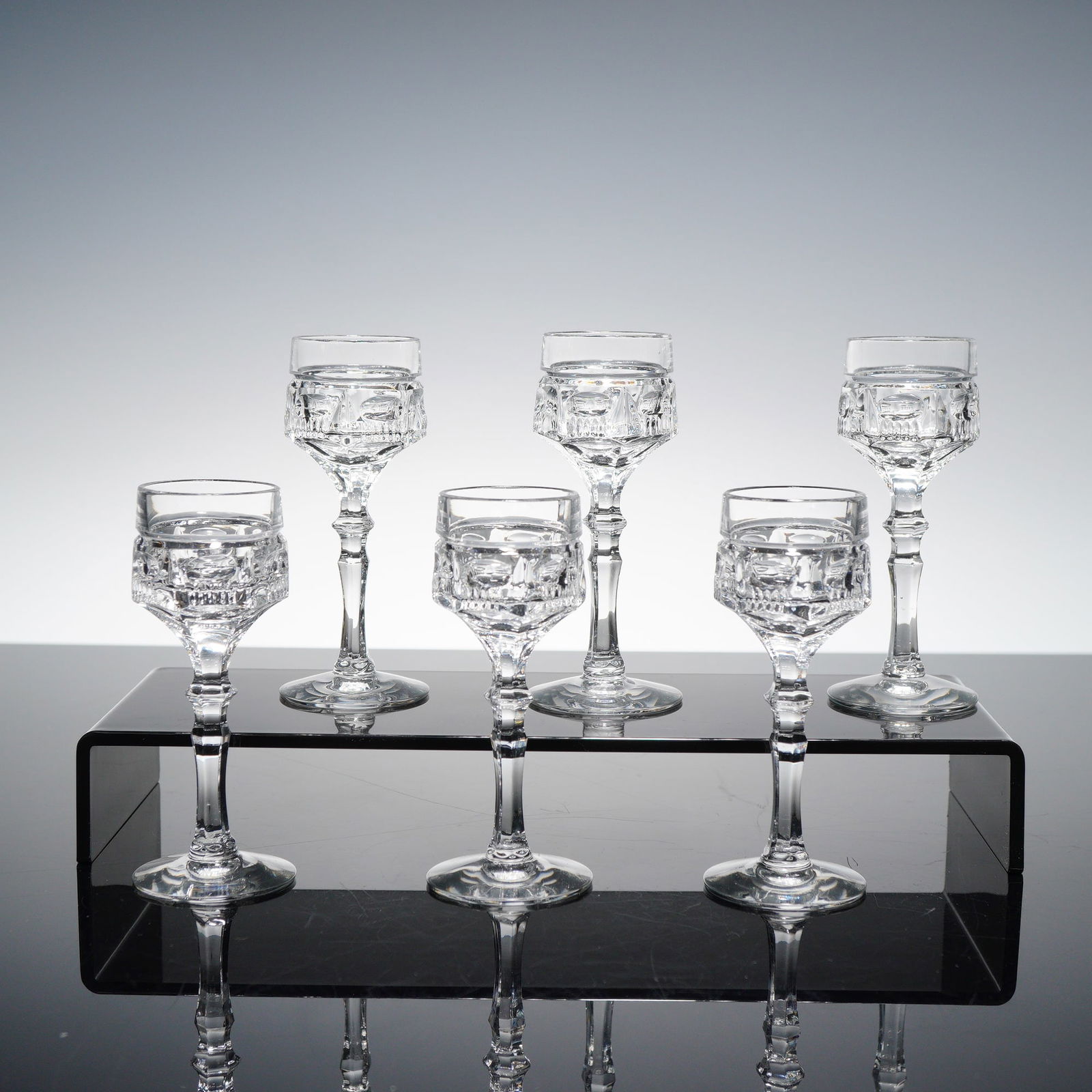 6pc Clear Cut Crystal Cordial Glasses (1 of 2)