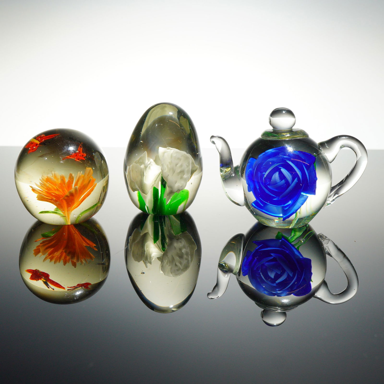 3pc Dynasty Gallery Heirloom Teapot and Other Art Glass Paperweights (1 of 4)