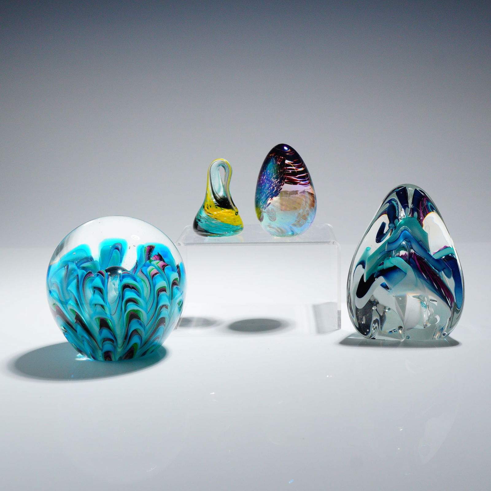 4 Contemporary Studio Art Glass Sculptures incl. Schmidt Rhea Paperweight (1 of 4)