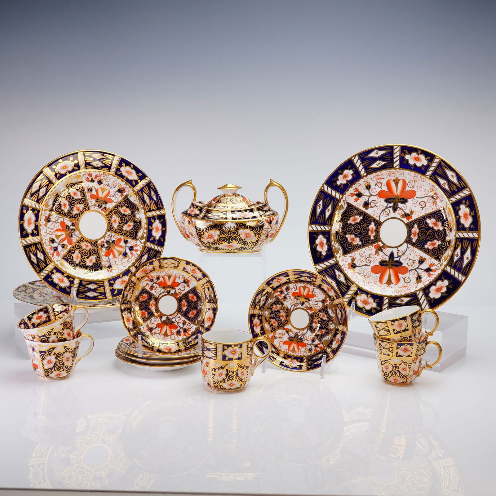 14pc Royal Crown Derby Imari Porcelain Tableware (1 of 5)
