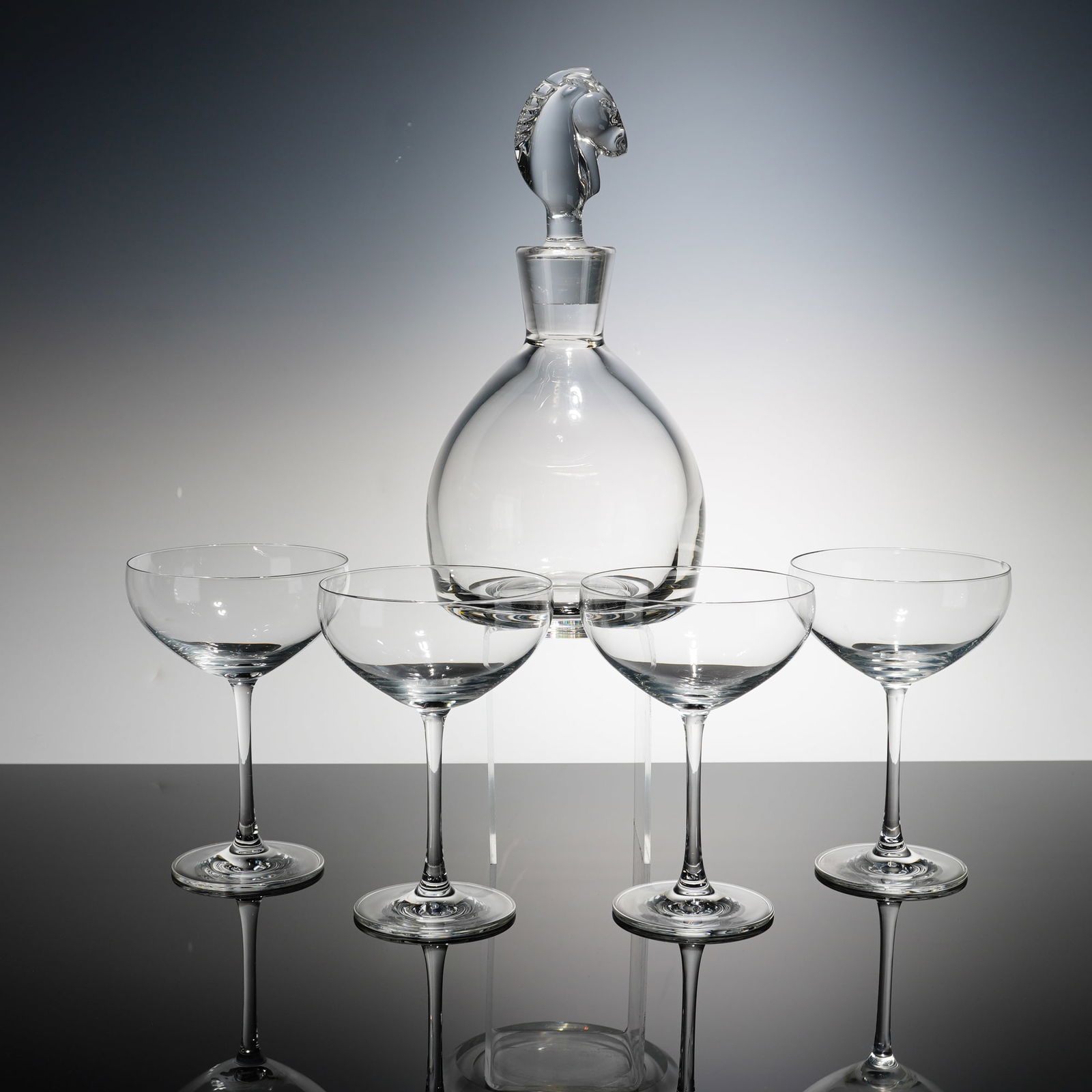 5pc Steuben Crystal Decanter with Horse Head Stopper Plus Glasses (1 of 5)