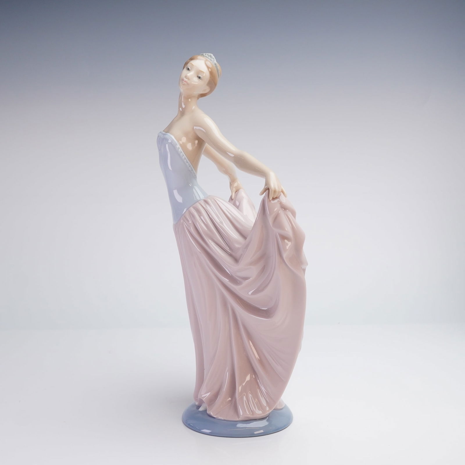 Lladro Porcelain Dancer Sculpture 5050 (1 of 5)