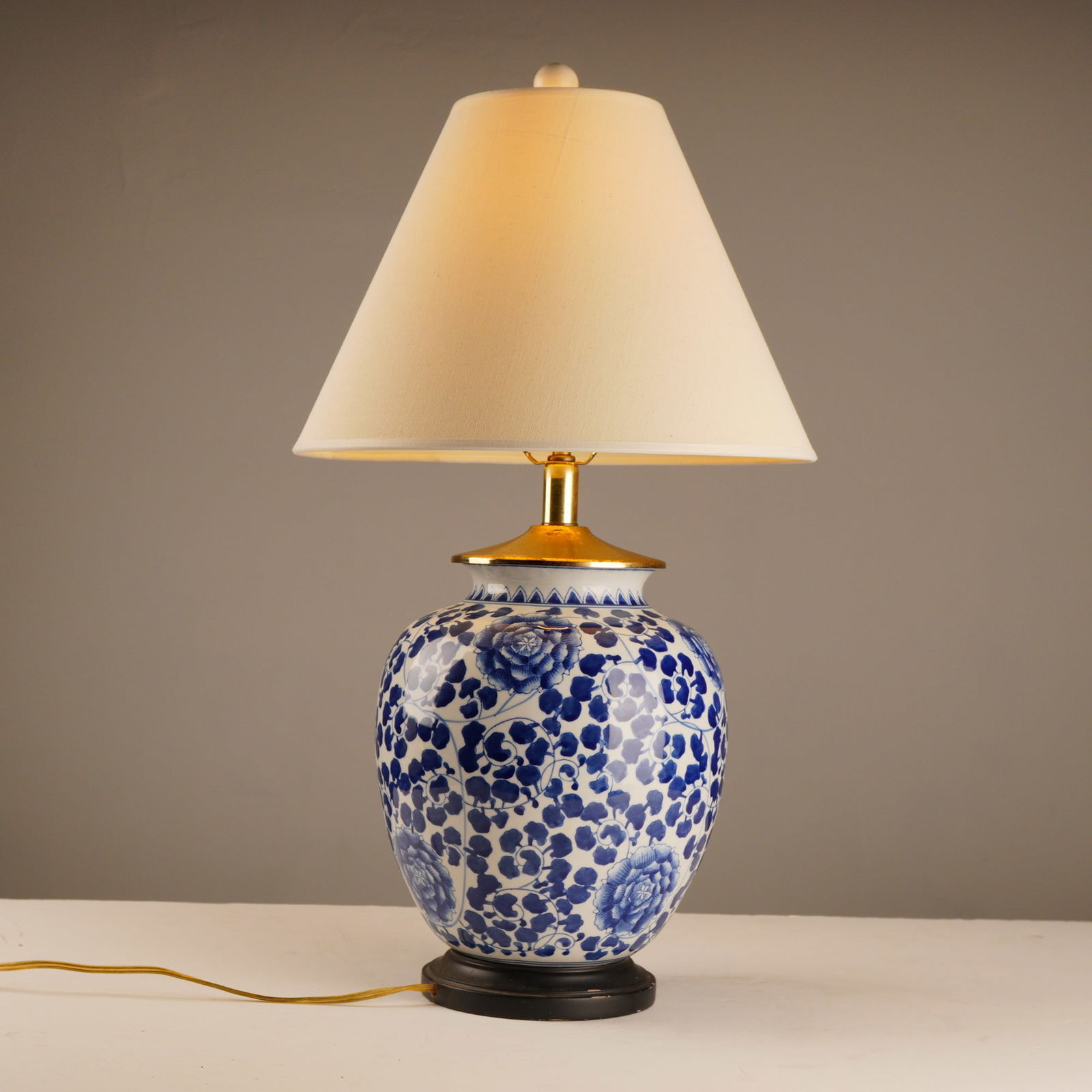 Blue and White Chinese Style Ceramic Baluster-Form Table Lamp (1 of 5)