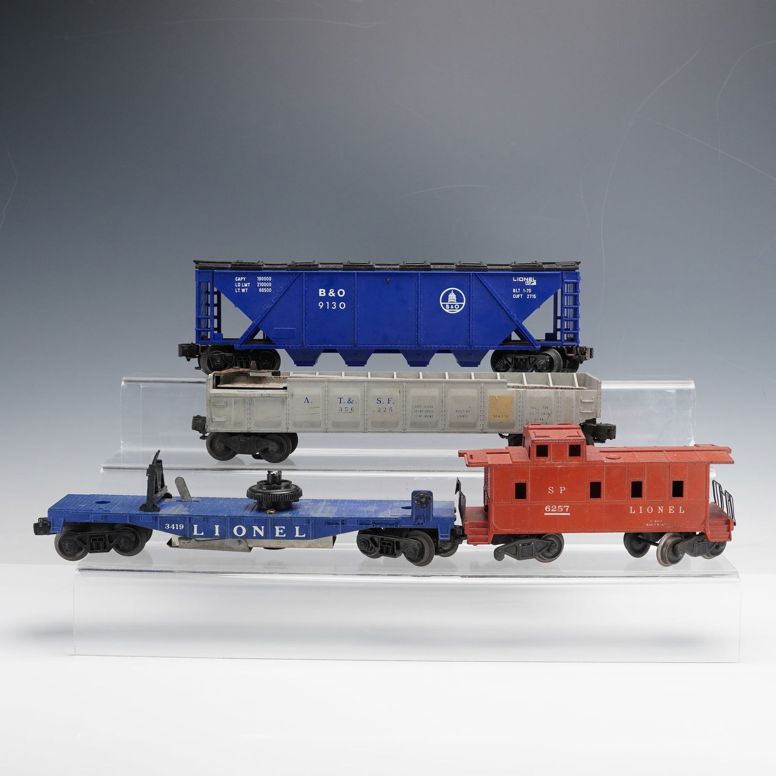 4pc Lionel Model Train Cars (1 of 3)
