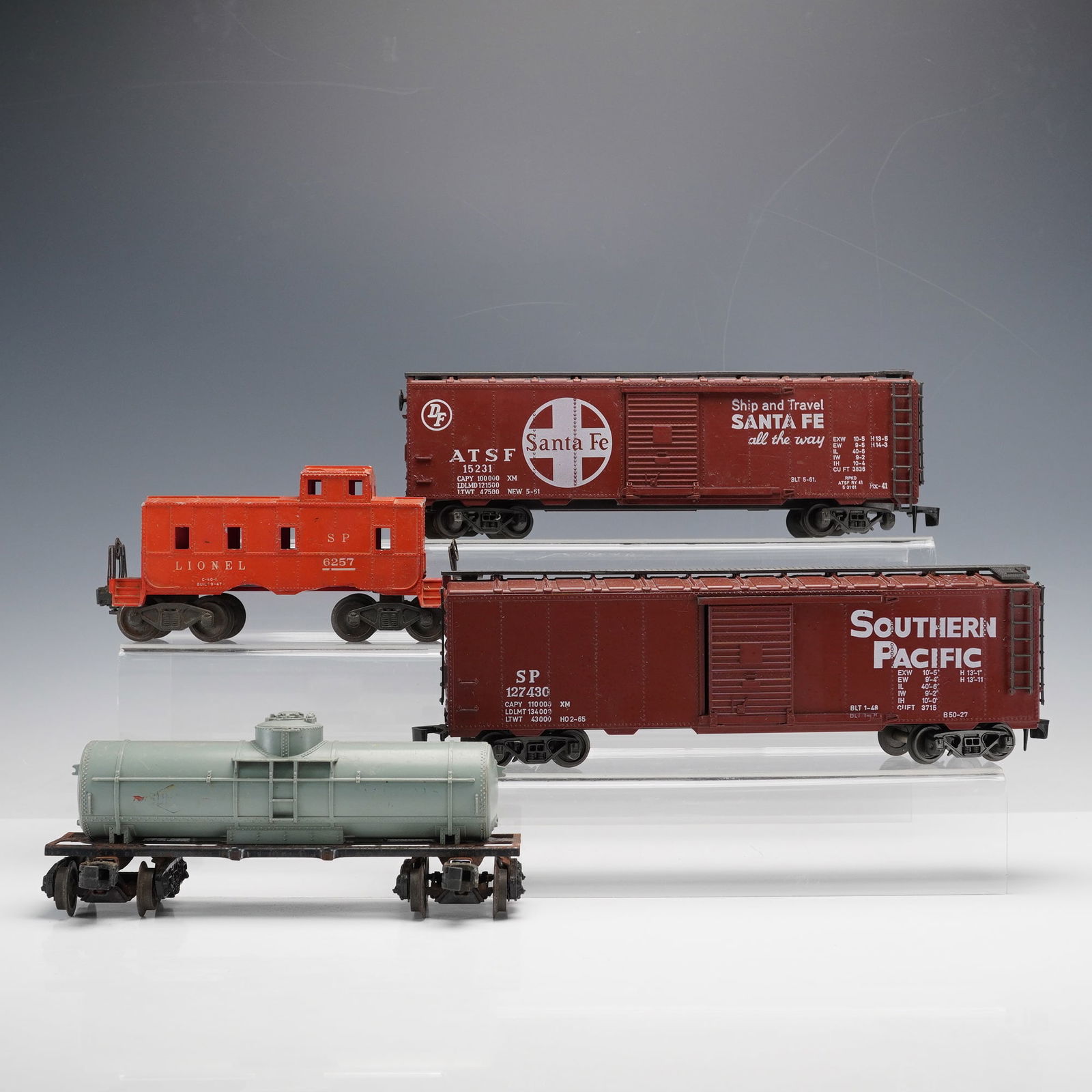 4pc Lionel O-Gauge Freight Cars (1 of 4)