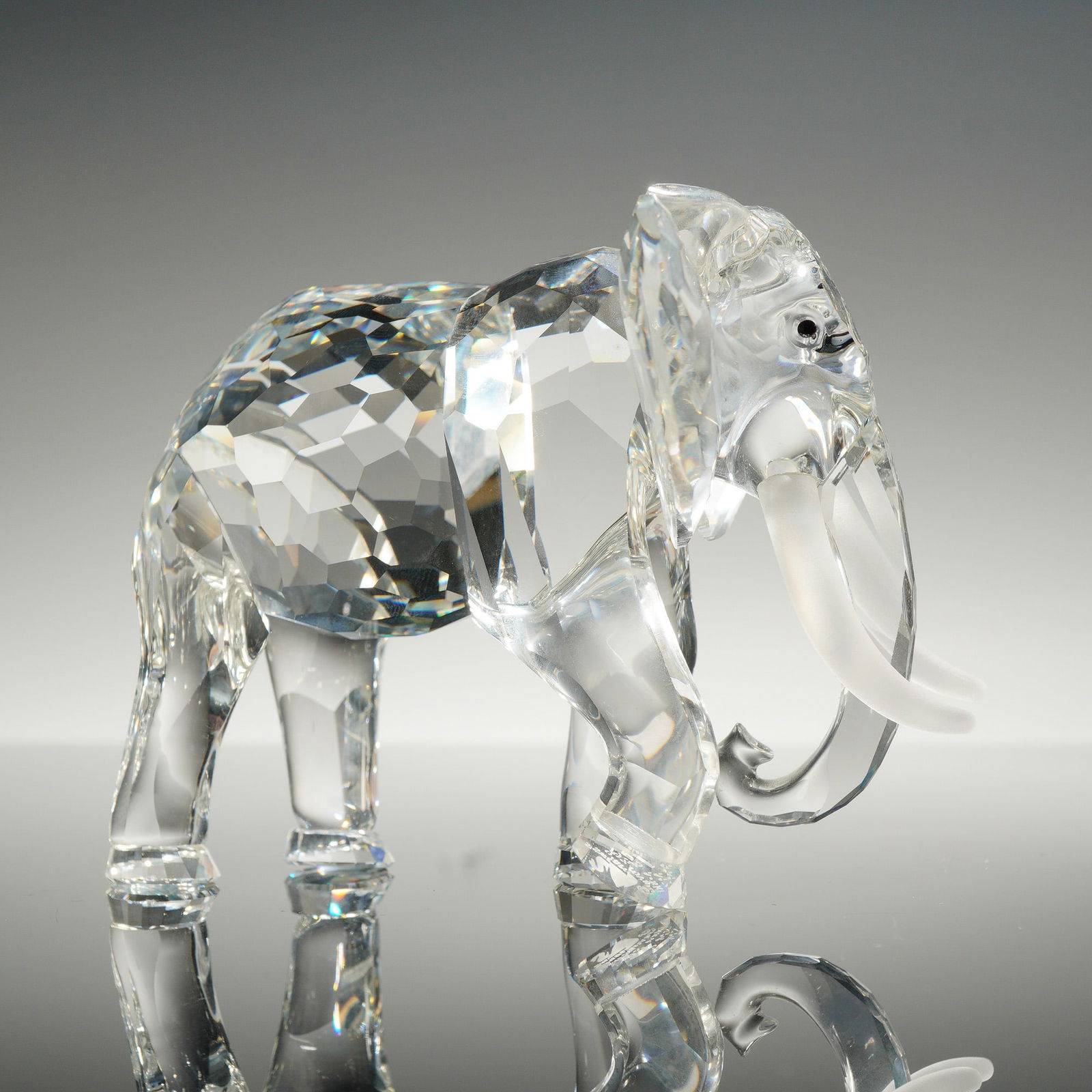 Swarovski 1993 Inspiration Africa The Elephant SCS Annual Edition Figurine (1 of 4)