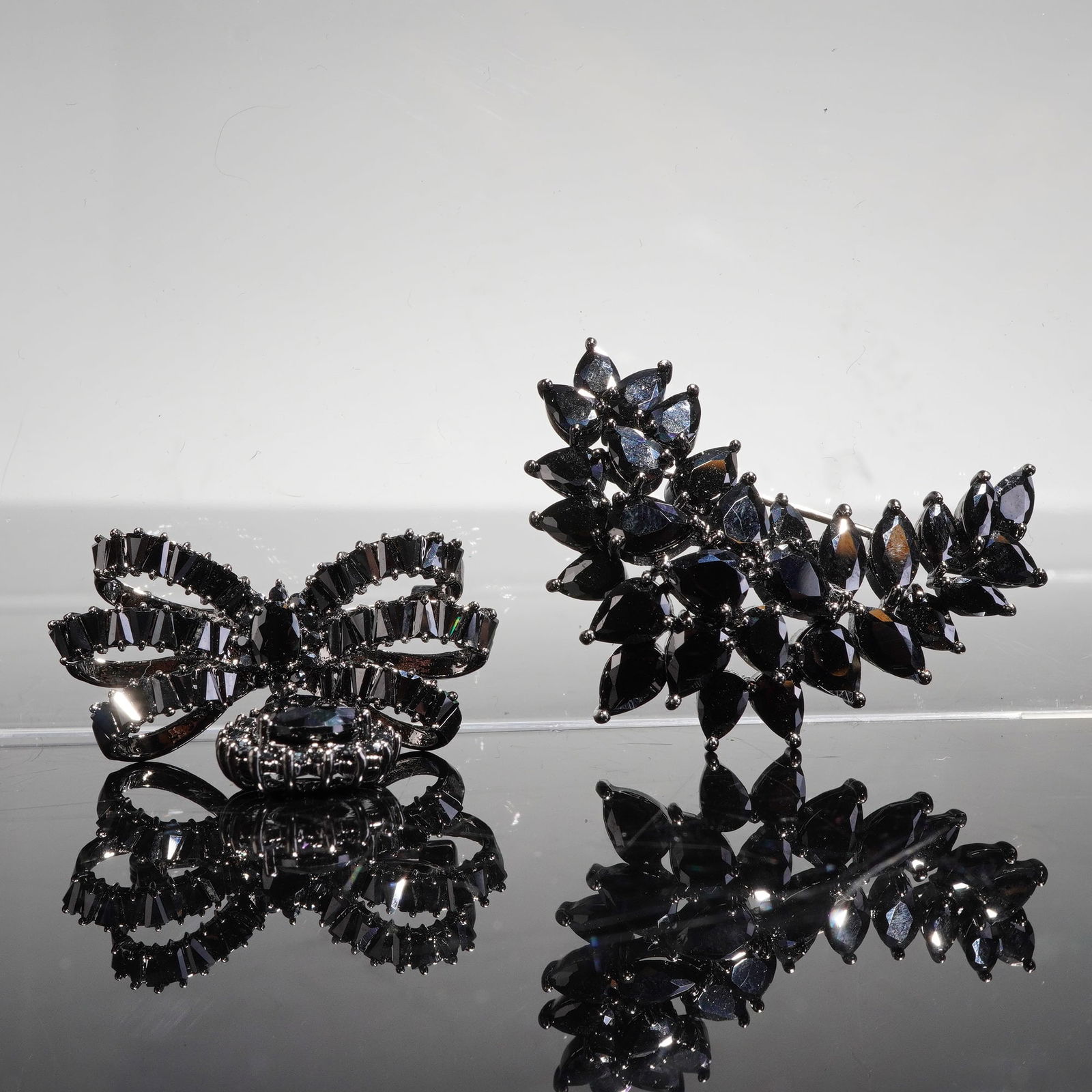 6pc Assorted Costume Brooches - 4