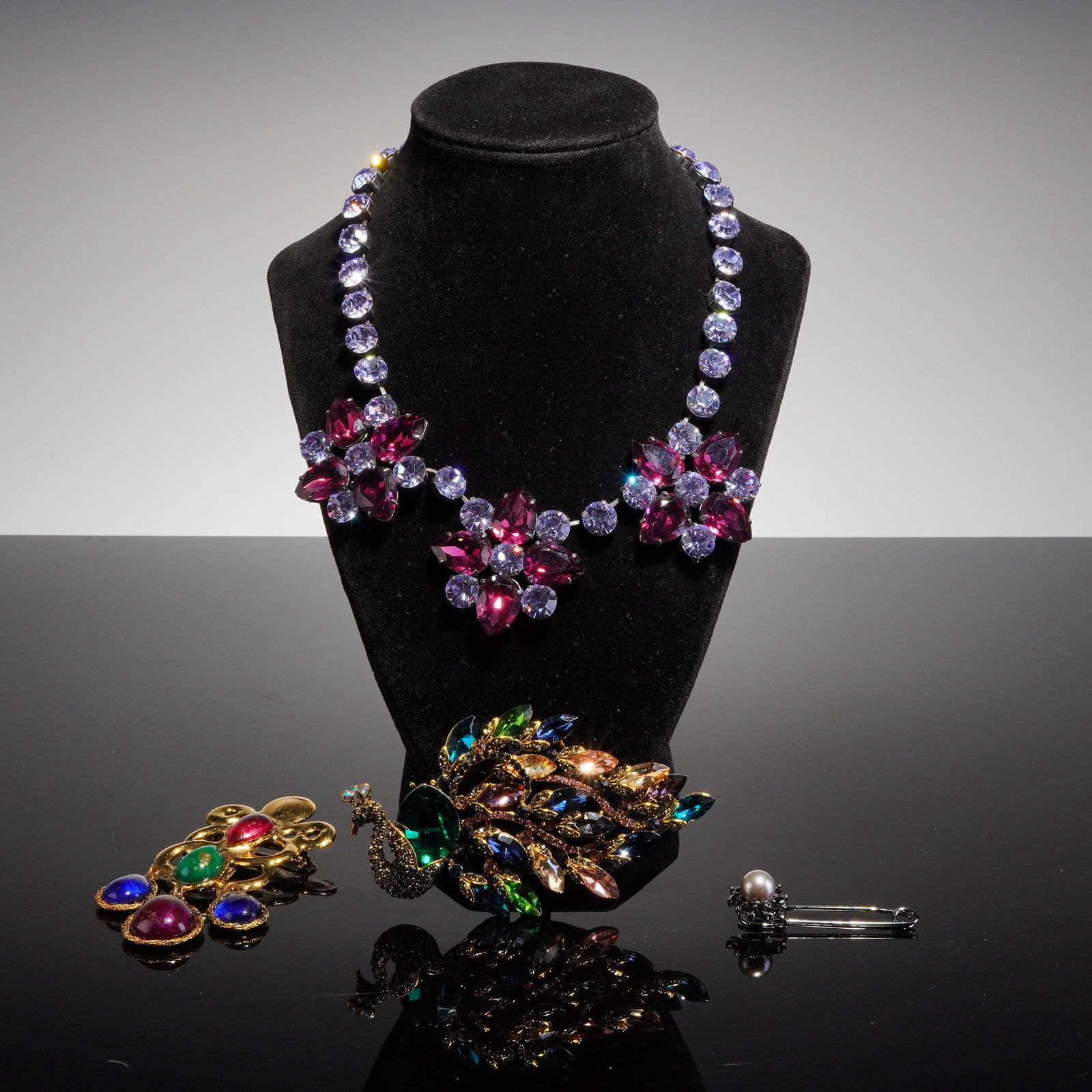 4pc Costume Jewelry Pieces - Necklace, Brooches and Pin (1 of 6)