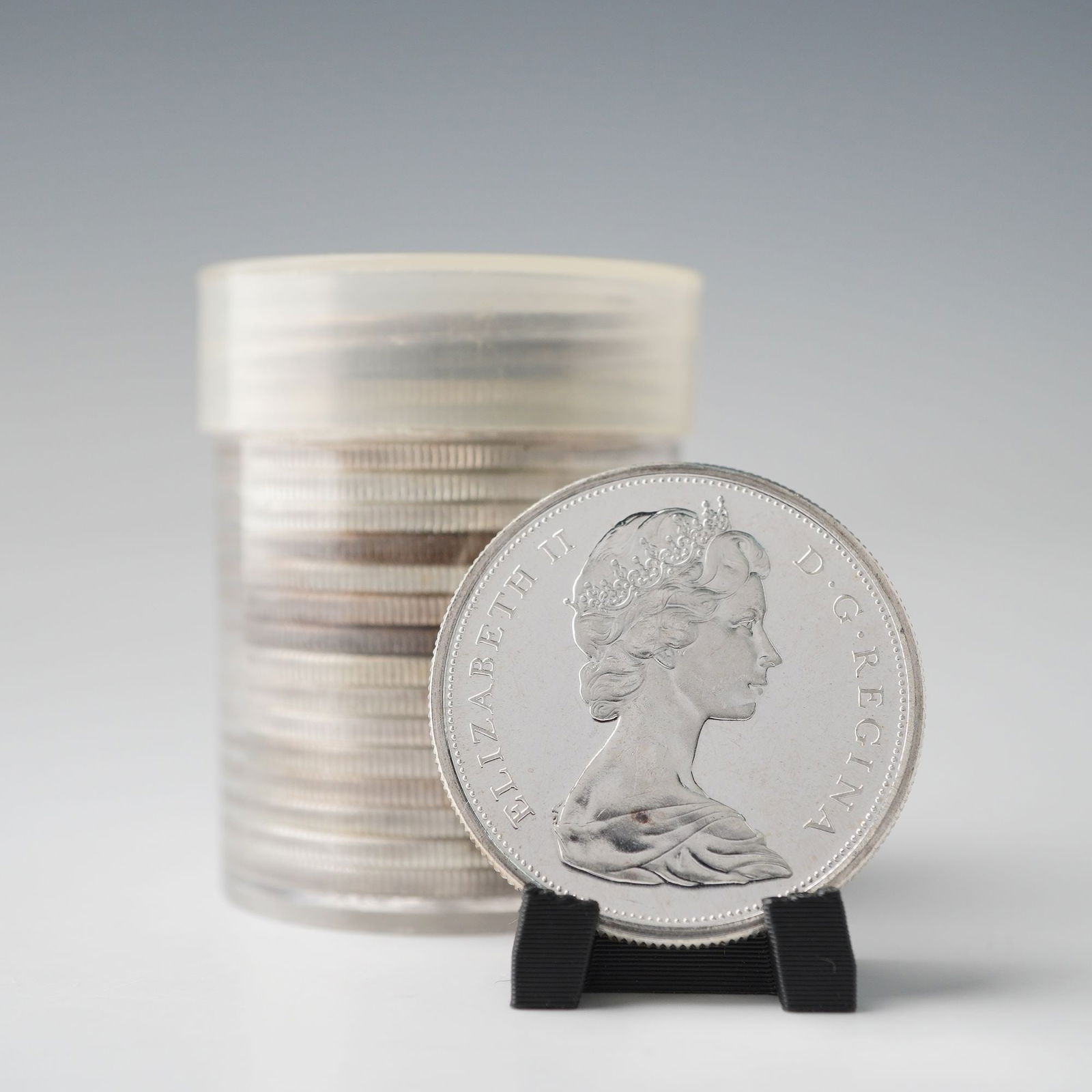 20pc 1965 Canada Elizabeth II 50 Cent Silver Coins (1 of 3)