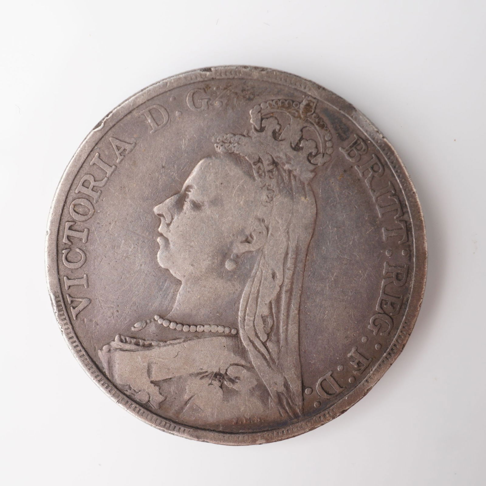 1890 British Crown Coin Victoria Jubilee Head St. George Reverse (1 of 2)