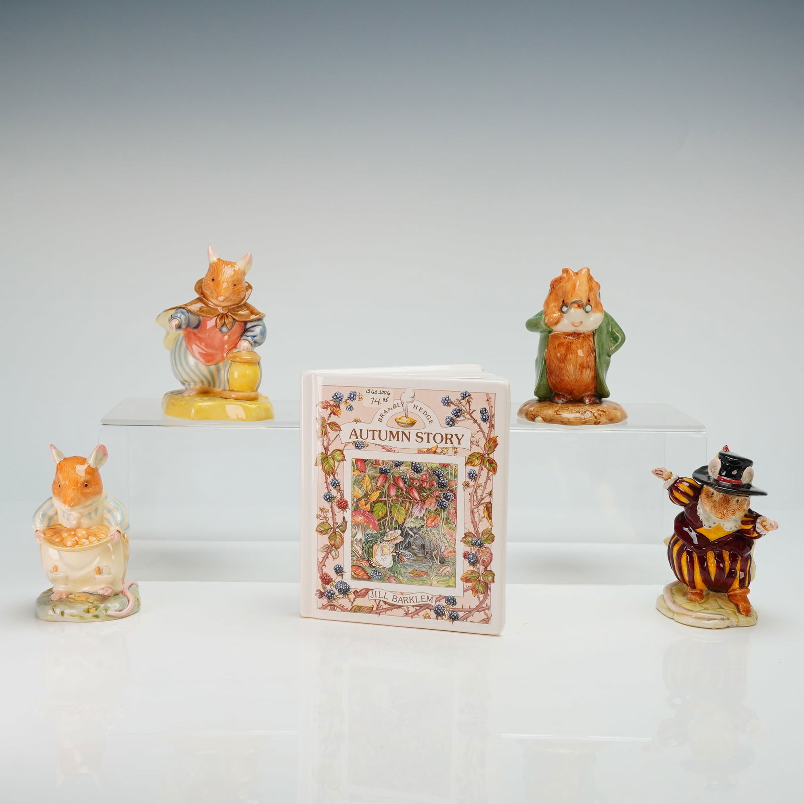 Set of Five Royal Doulton Brambly Hedge & Beswick Beatrix Potter Figurines (1 of 3)