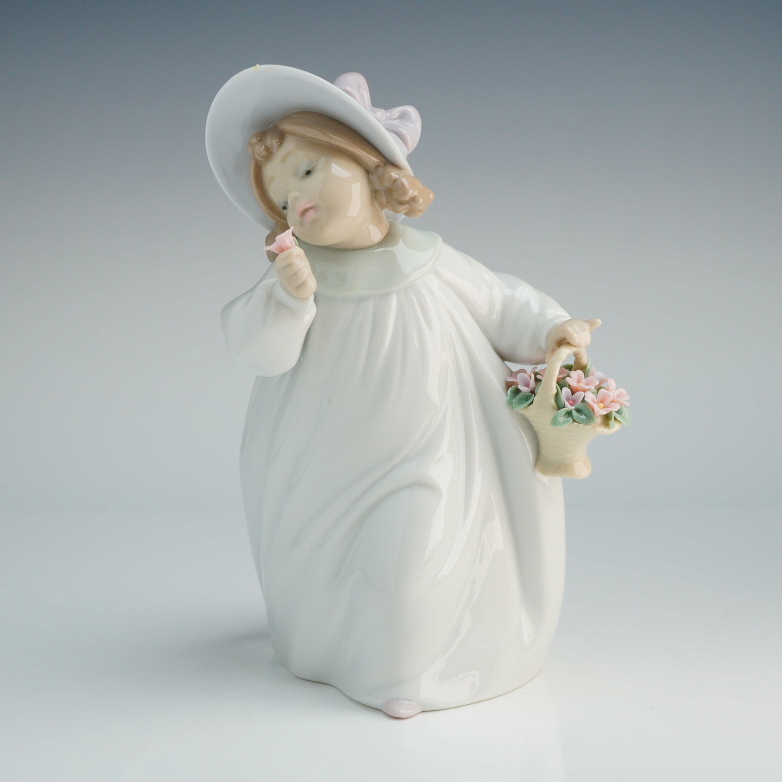 Lladro Porcelain Figurine, Romance 1006683 (1 of 5)