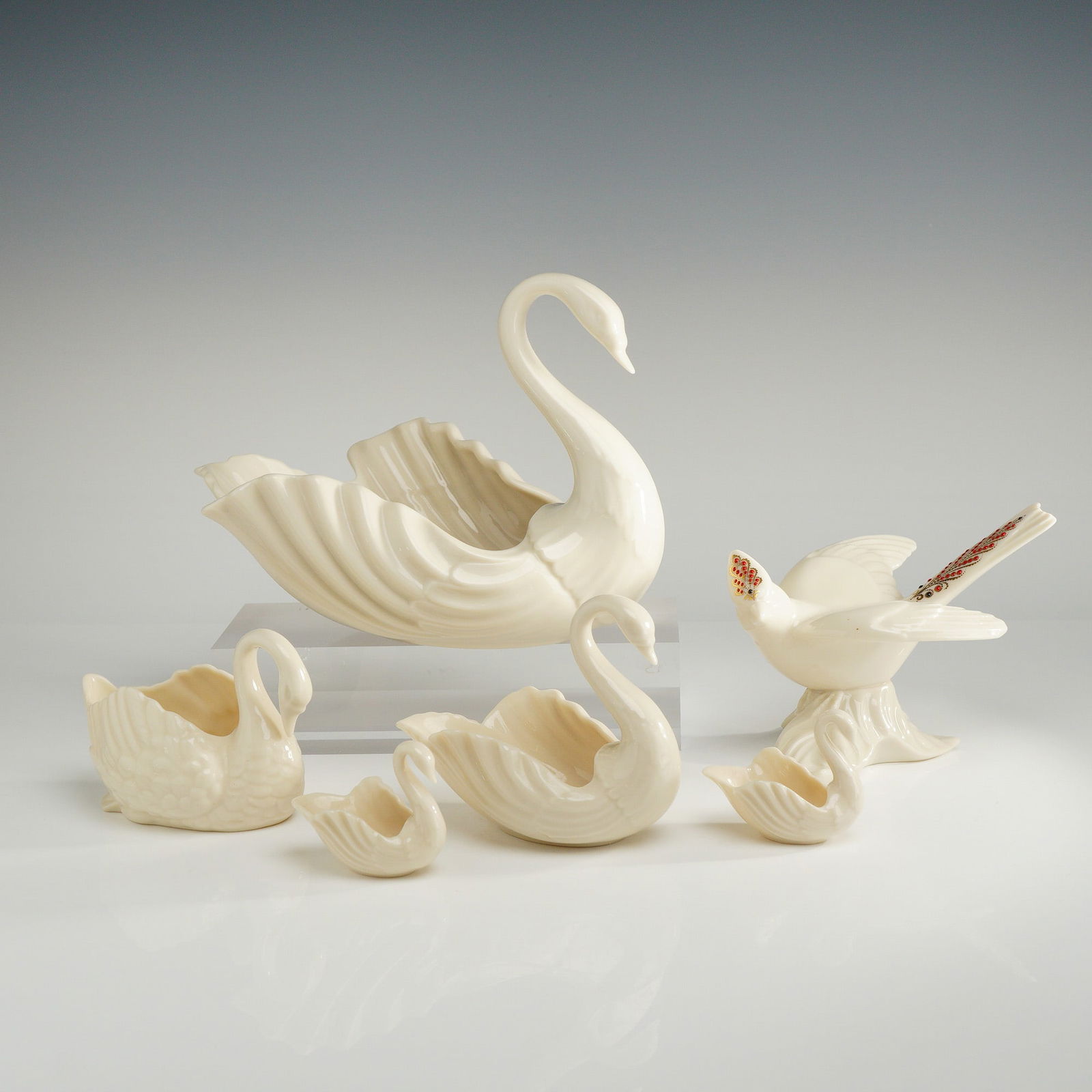 6pc Lenox Swan Dishes and Cardinal Figurine (1 of 3)