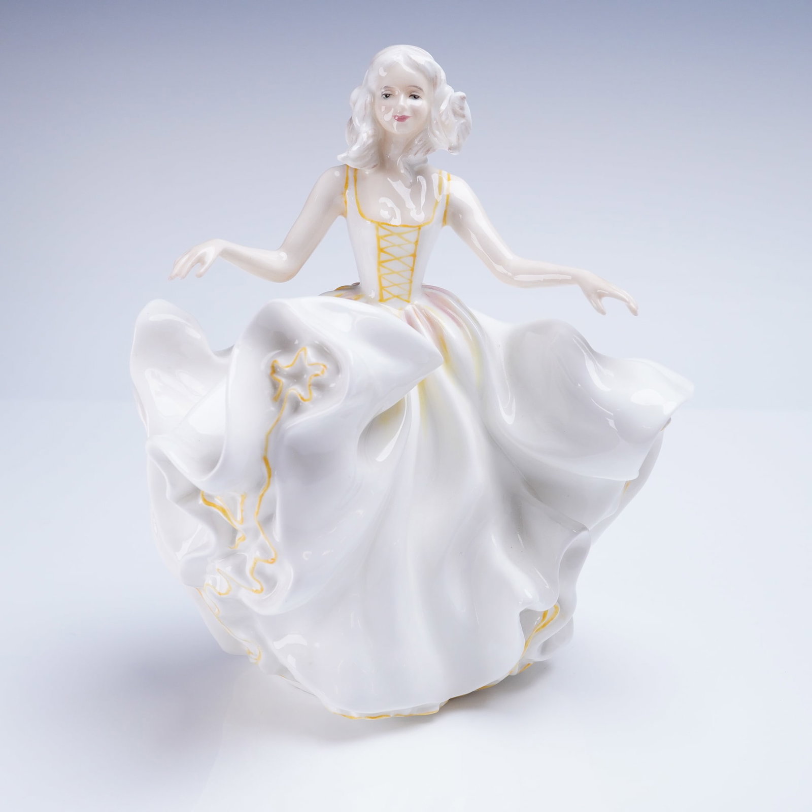 Royal Doulton Figurine Sweet Seventeen HN 2734 (1 of 3)