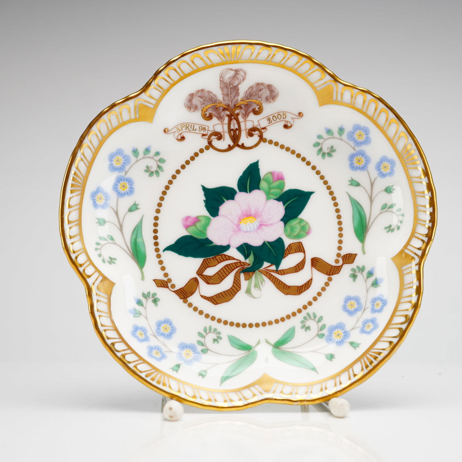 Royal Crown Derby Bone China Commemorative Five Petal Tray (1 of 4)