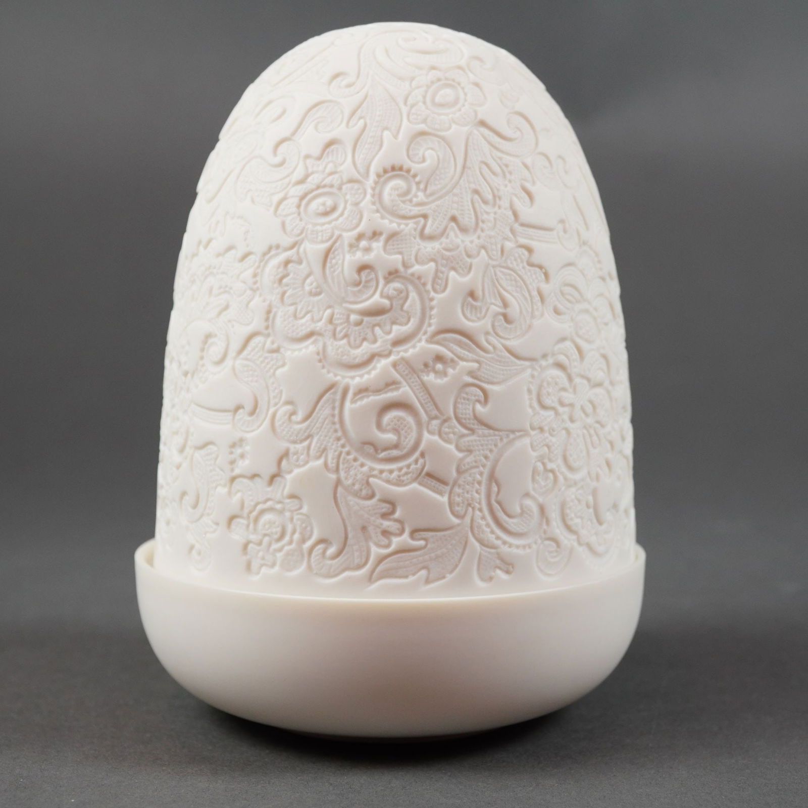 Lladro Lace Dome Table Lamp (1 of 5)