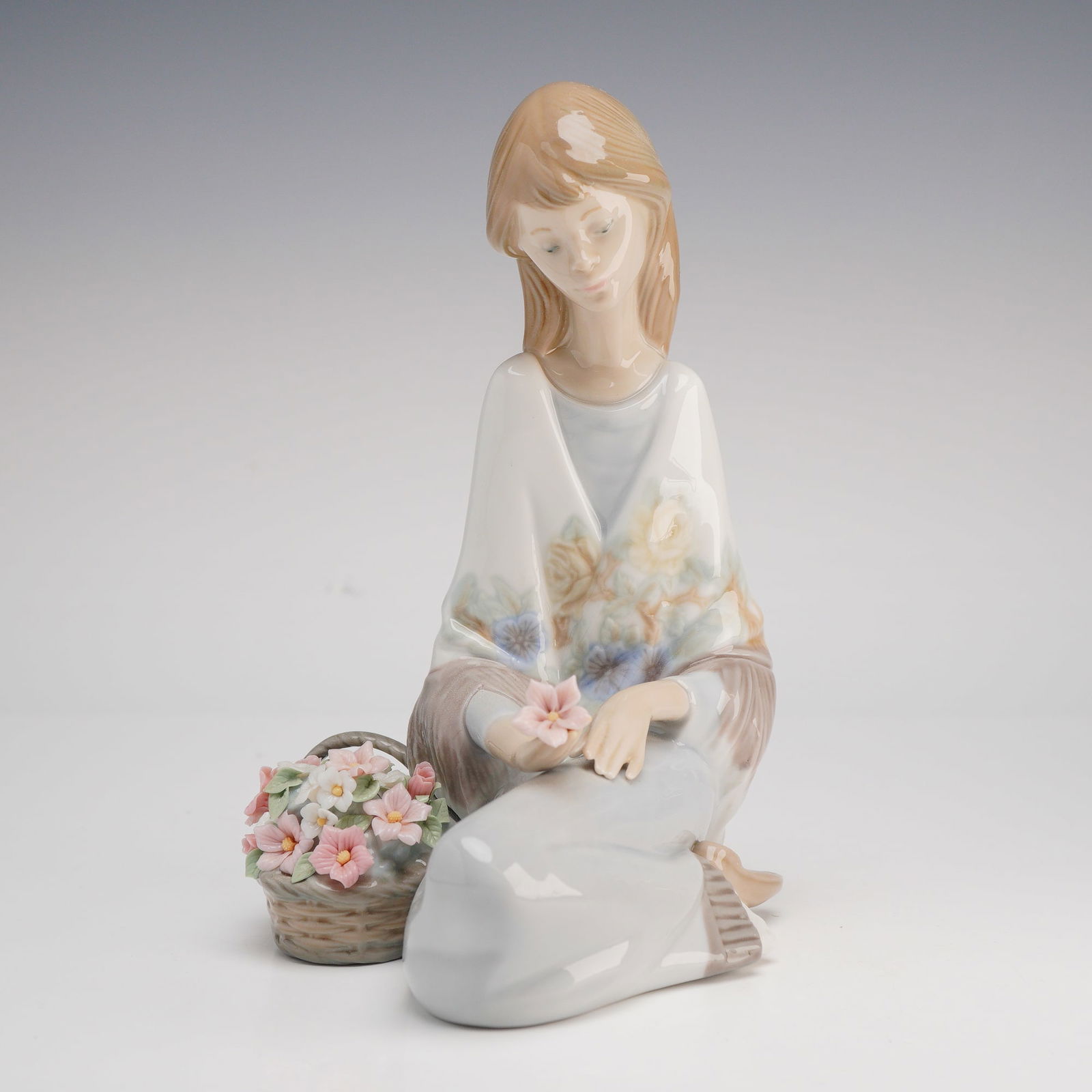 Lladro, Flower Song Figurine #7607 (1 of 3)