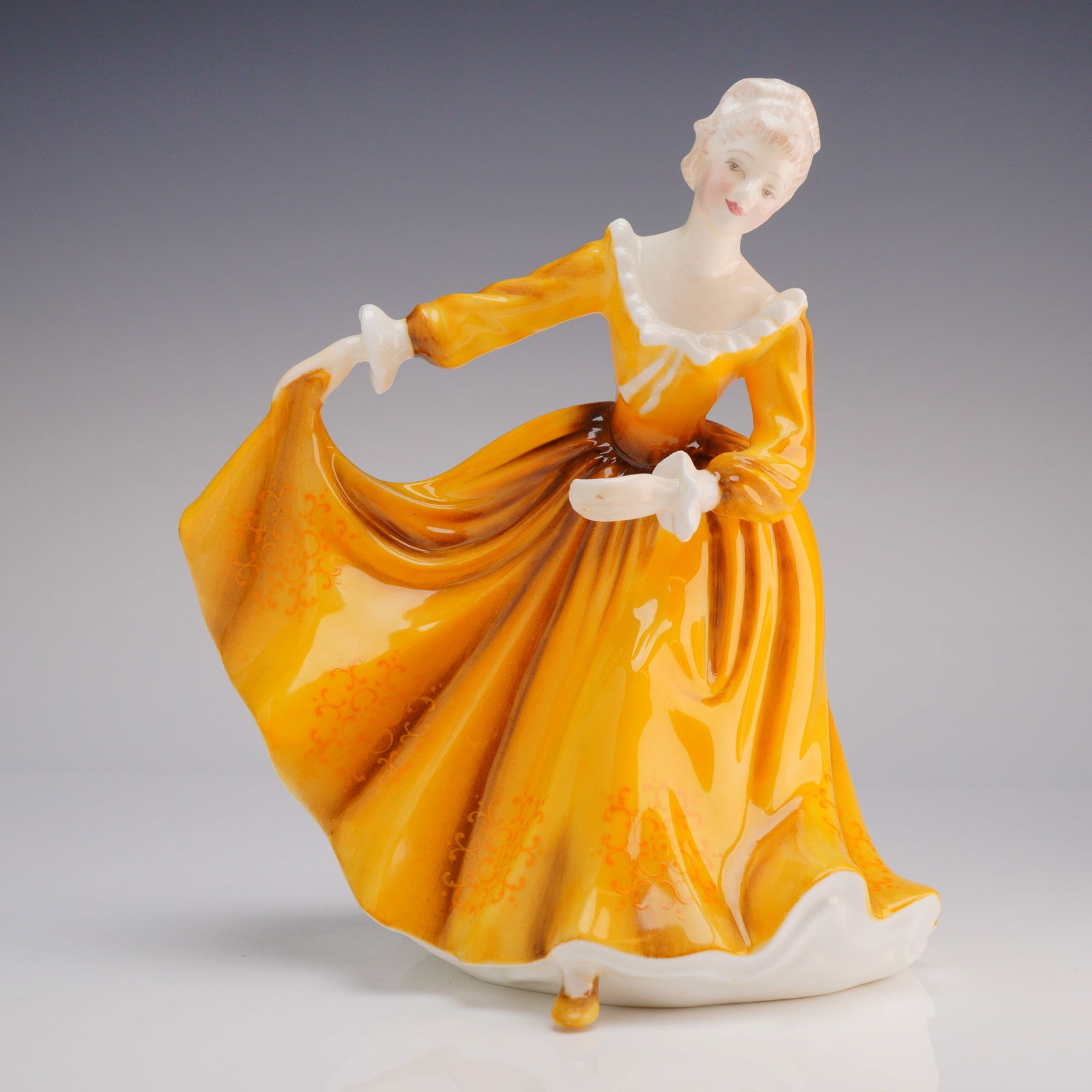 Royal Doulton Figurine Kirsty HN 2381 (1 of 4)