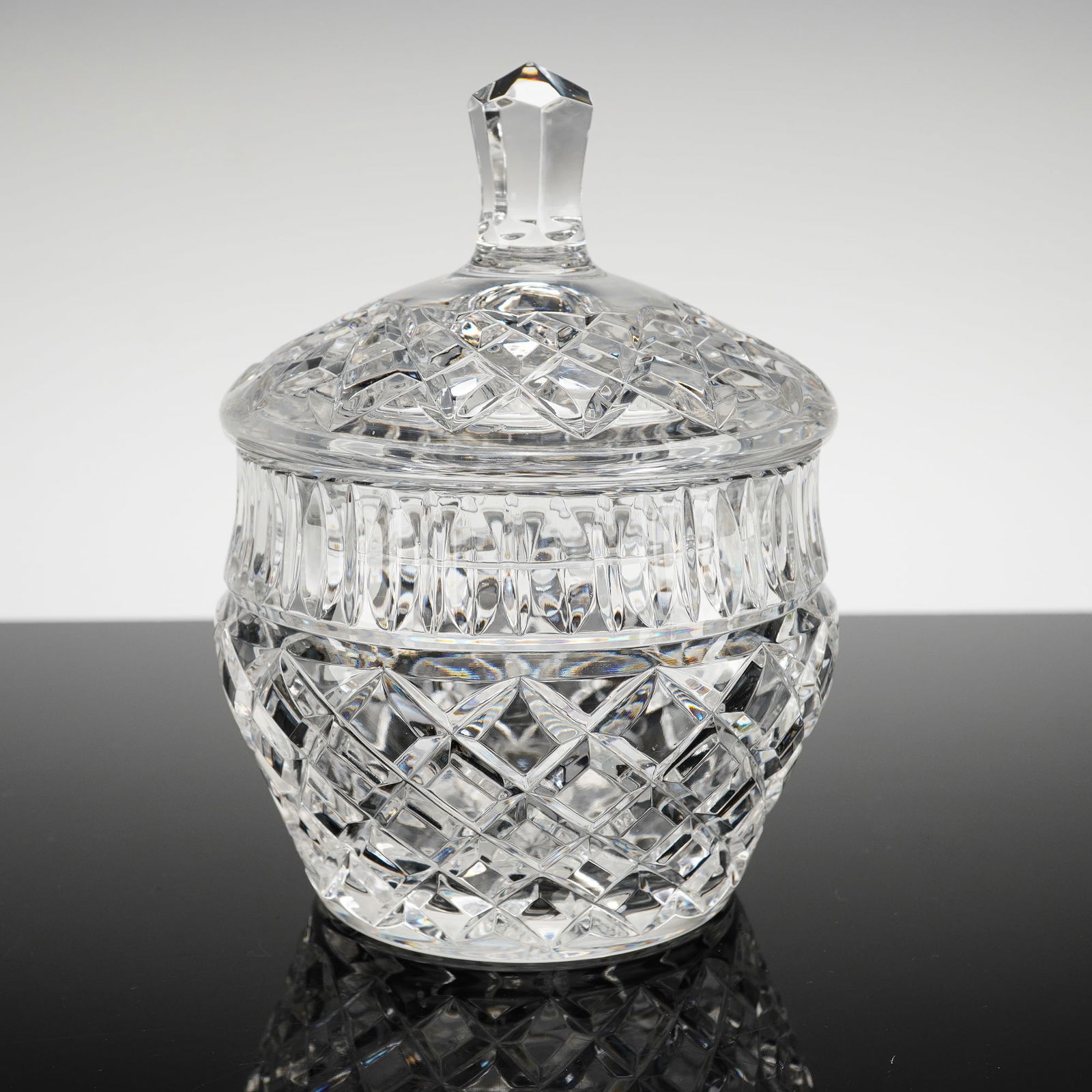 Crystal Candy Dish with Lid Diamond-Cut Pattern (1 of 3)