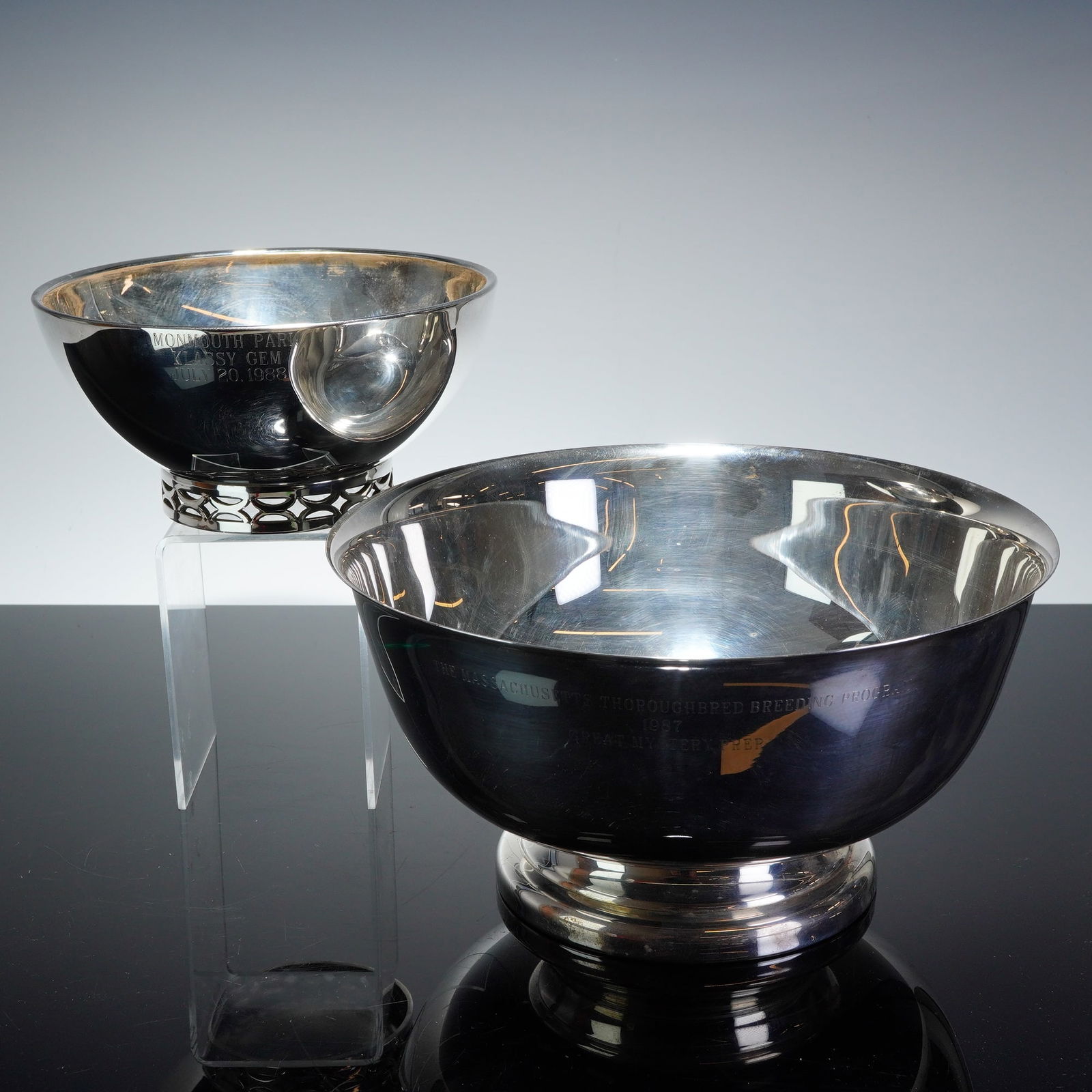 2pc Sheridan Taunton Silversmiths Bowl & Thoroughbred Racing Award Bowl: Two silver-plated presentation bowls of Paul Revere reproduction design. The larger bowl is marked for Sheridan Taunton Silversmiths Ltd and features a tiered pedestal base. It is inscribed for The
