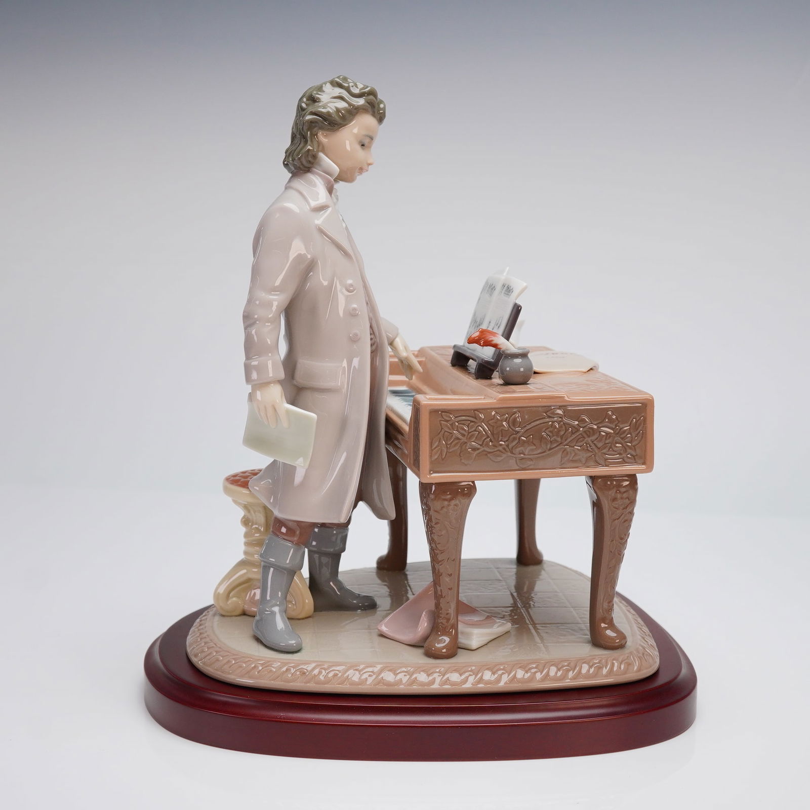 Lladro Young Beethoven Figurine 1815 (1 of 5)
