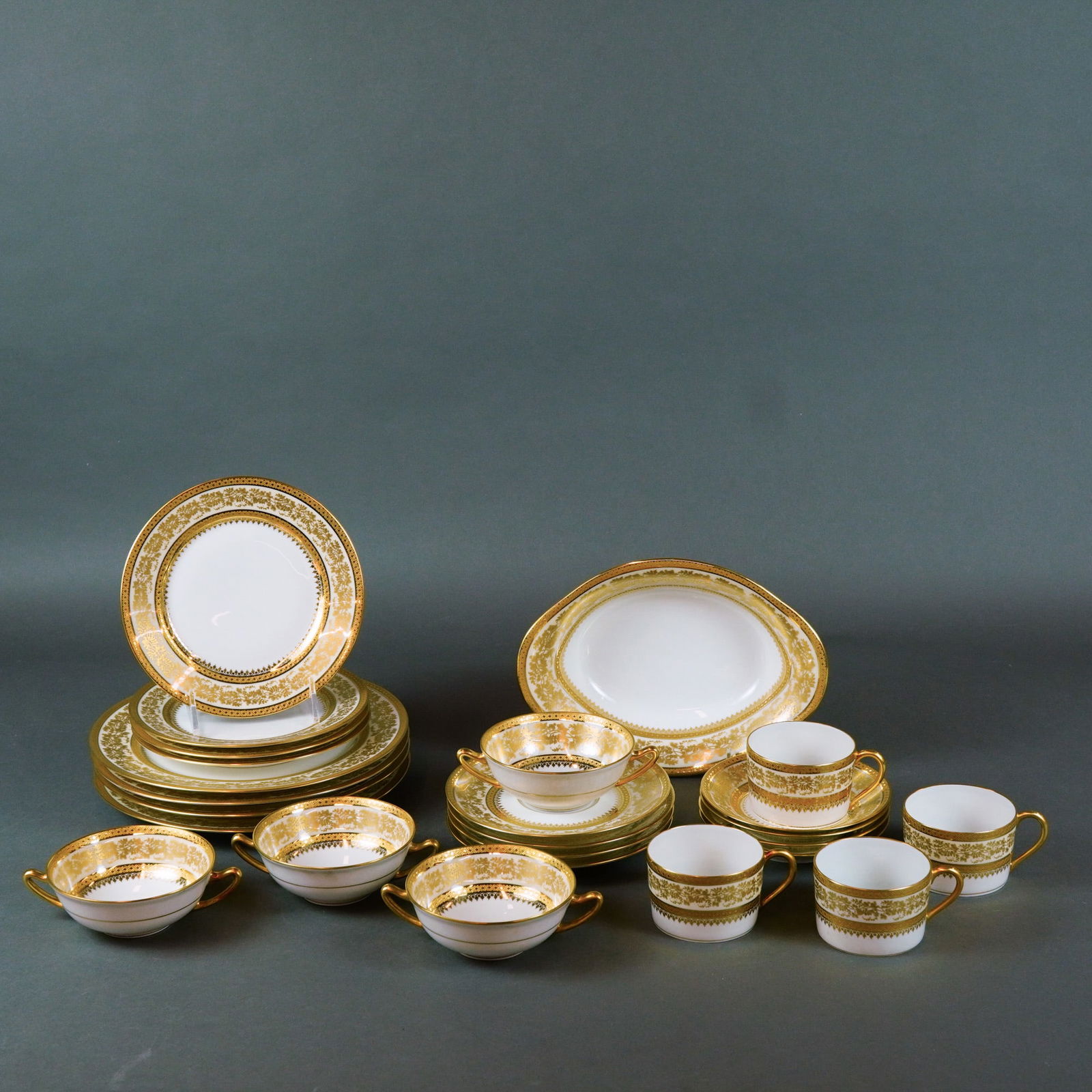 25pc Charles Field Haviland Limoges Gilt Porcelain Dinner Service Set (1 of 6)