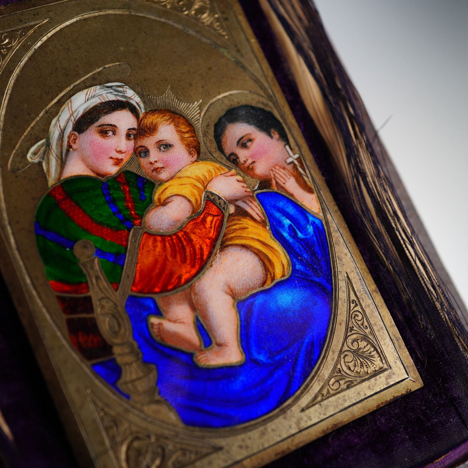 Portable Devotional Miniature Madonna and Child - 2