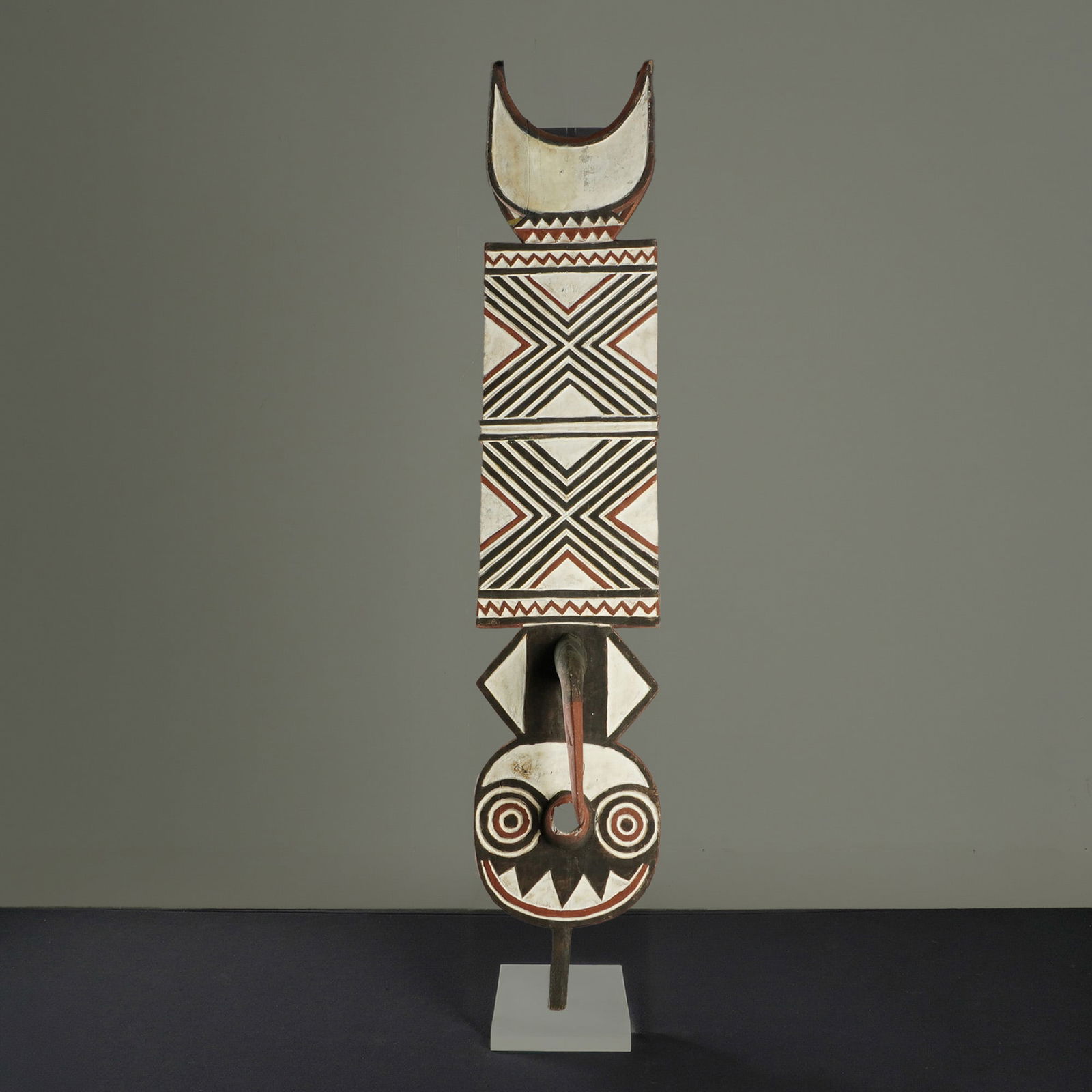 Bwa Nwantantay Plank Mask (1 of 6)