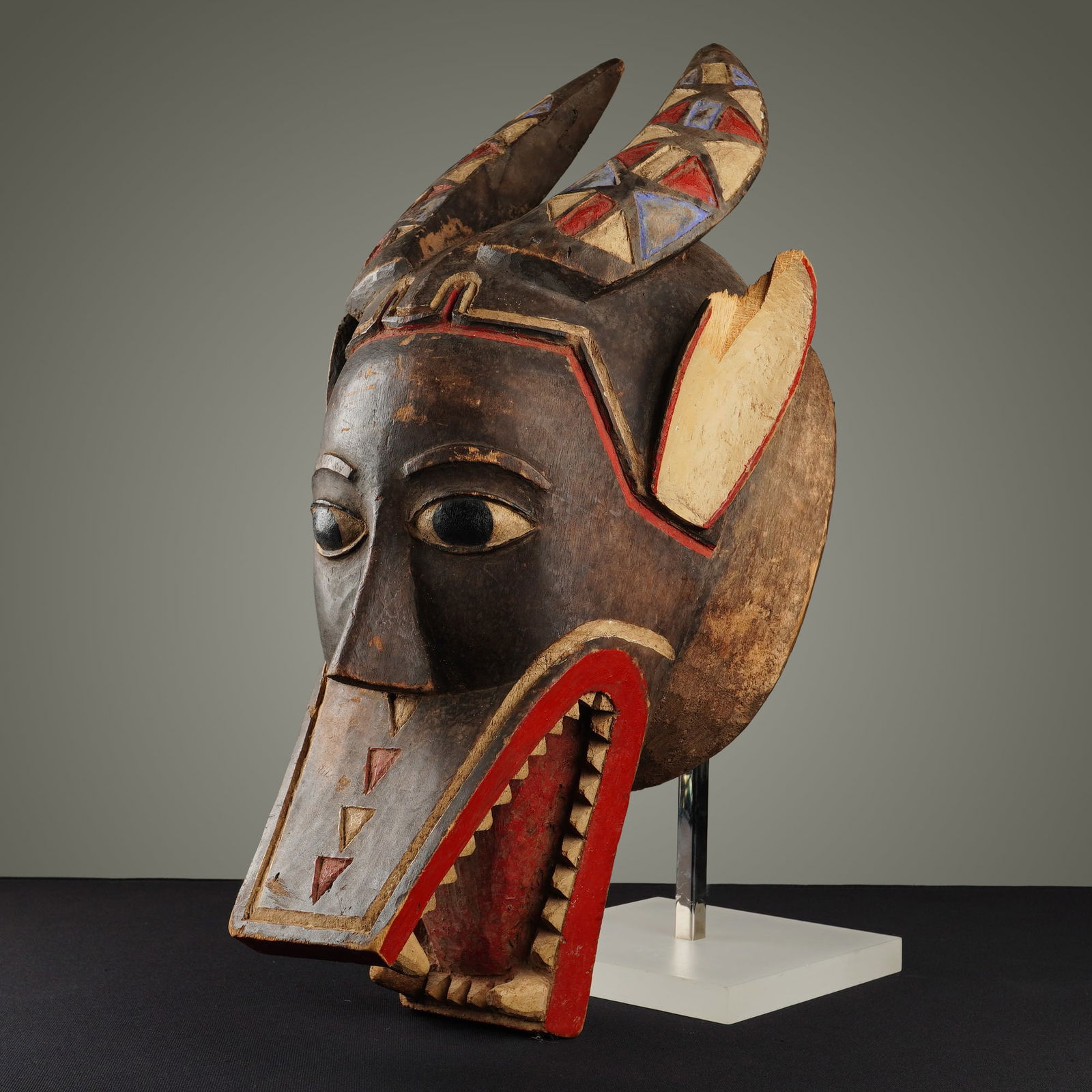 African Guro Zamble Mask (1 of 5)