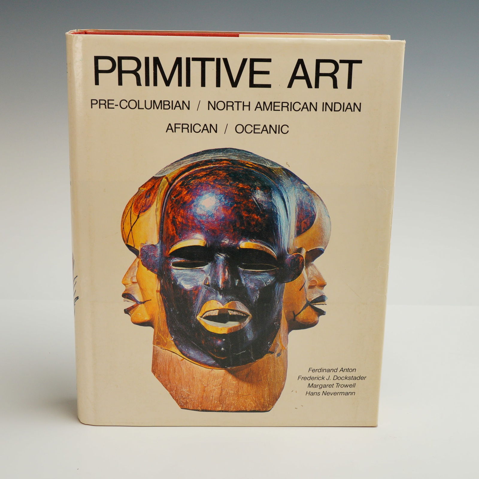 Primitive Art Pre Columbian Indian African Oceanic Book by Ferdinand Anton: This 1979 edition of Primitive Art: Pre-Columbian / North American Indian / African / Oceanic is a comprehensive hardcover volume published by Harry N. Abrams, Inc., New York. The work is authored by