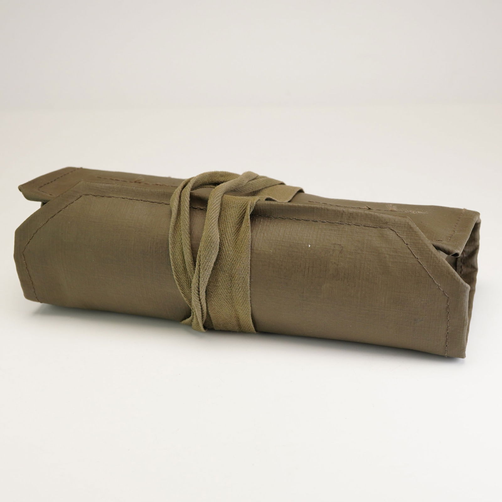 Swiss Army Infantry Rifle Cleaning Kit, Cold War Era (1 of 3)