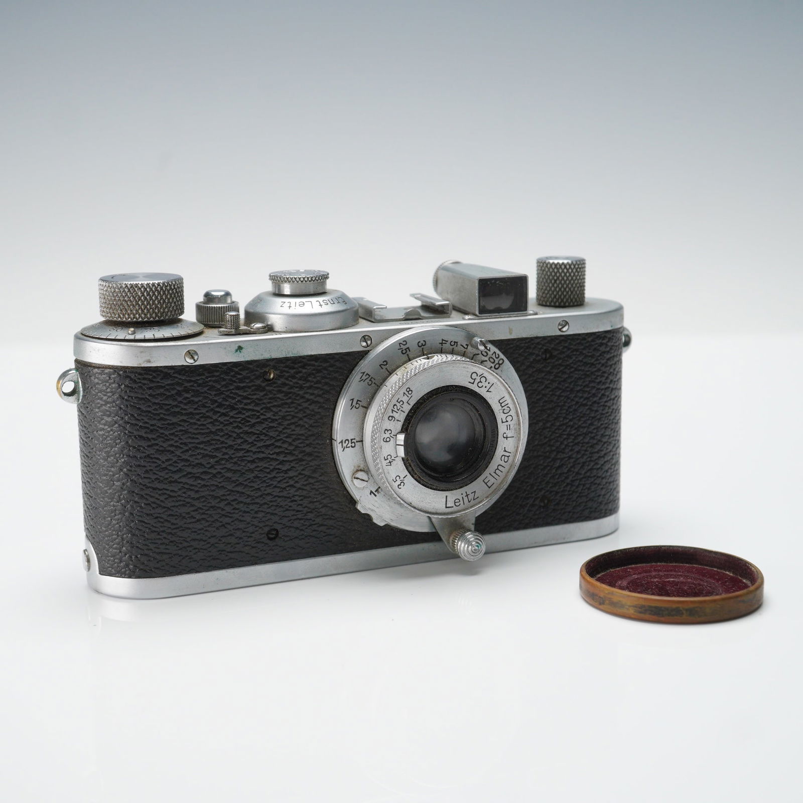WWII Leica Standard 1, Black & Chrome 241709, w/ Leitz Elmar Lens and Case (1 of 9)