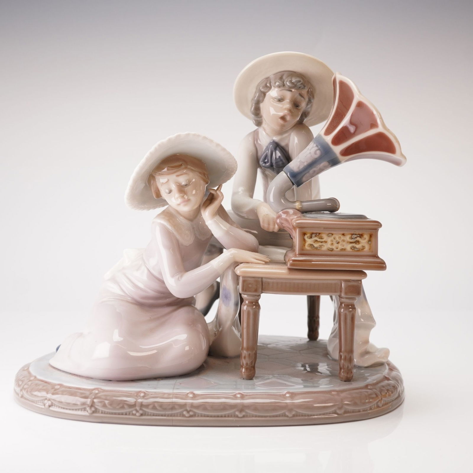 Lladro Music Time Glazed Porcelain Figurine Number 1005430 (1 of 4)