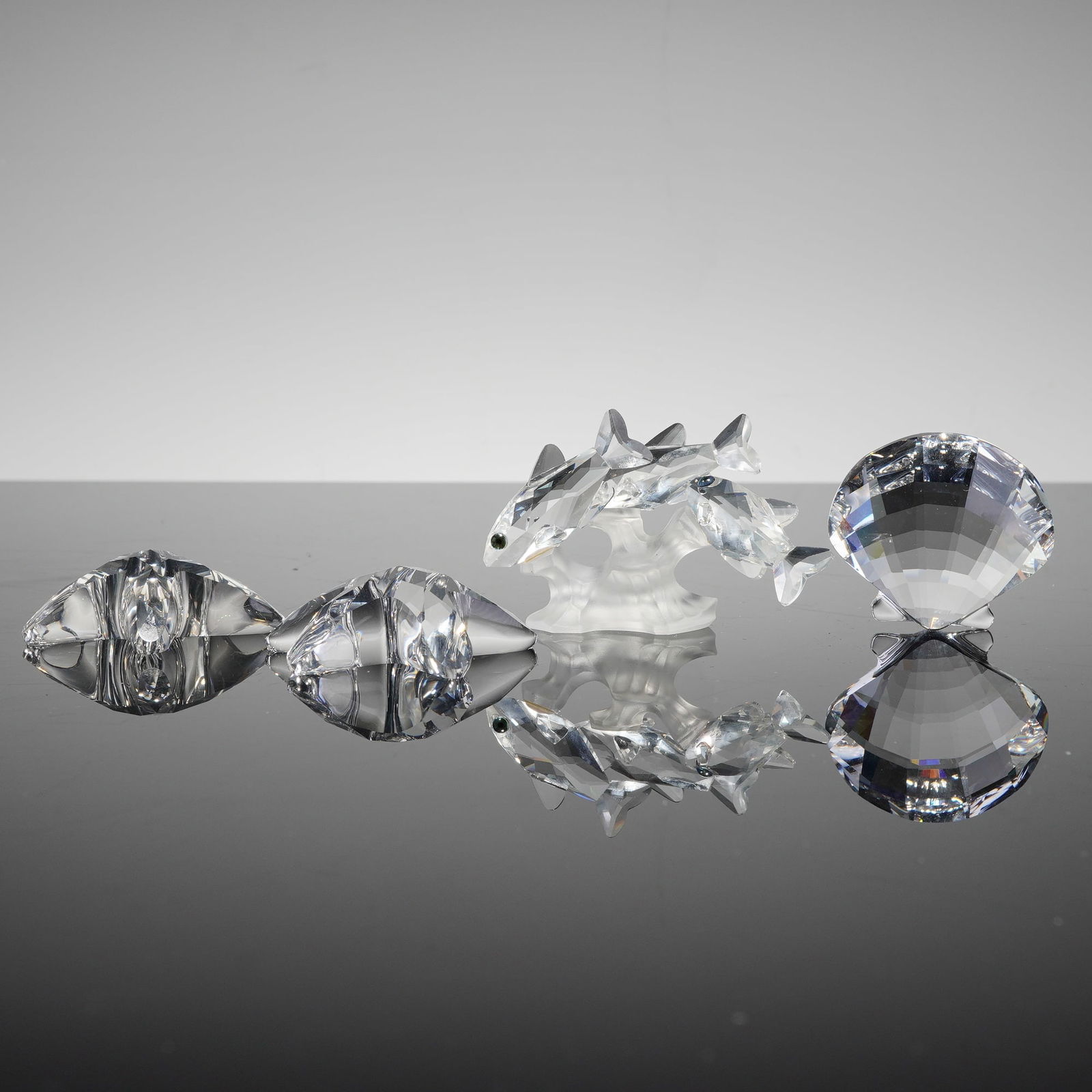 Swarovski Crystal South Sea Fish, Starfish, and Scallop Shell Figurines (1 of 5)