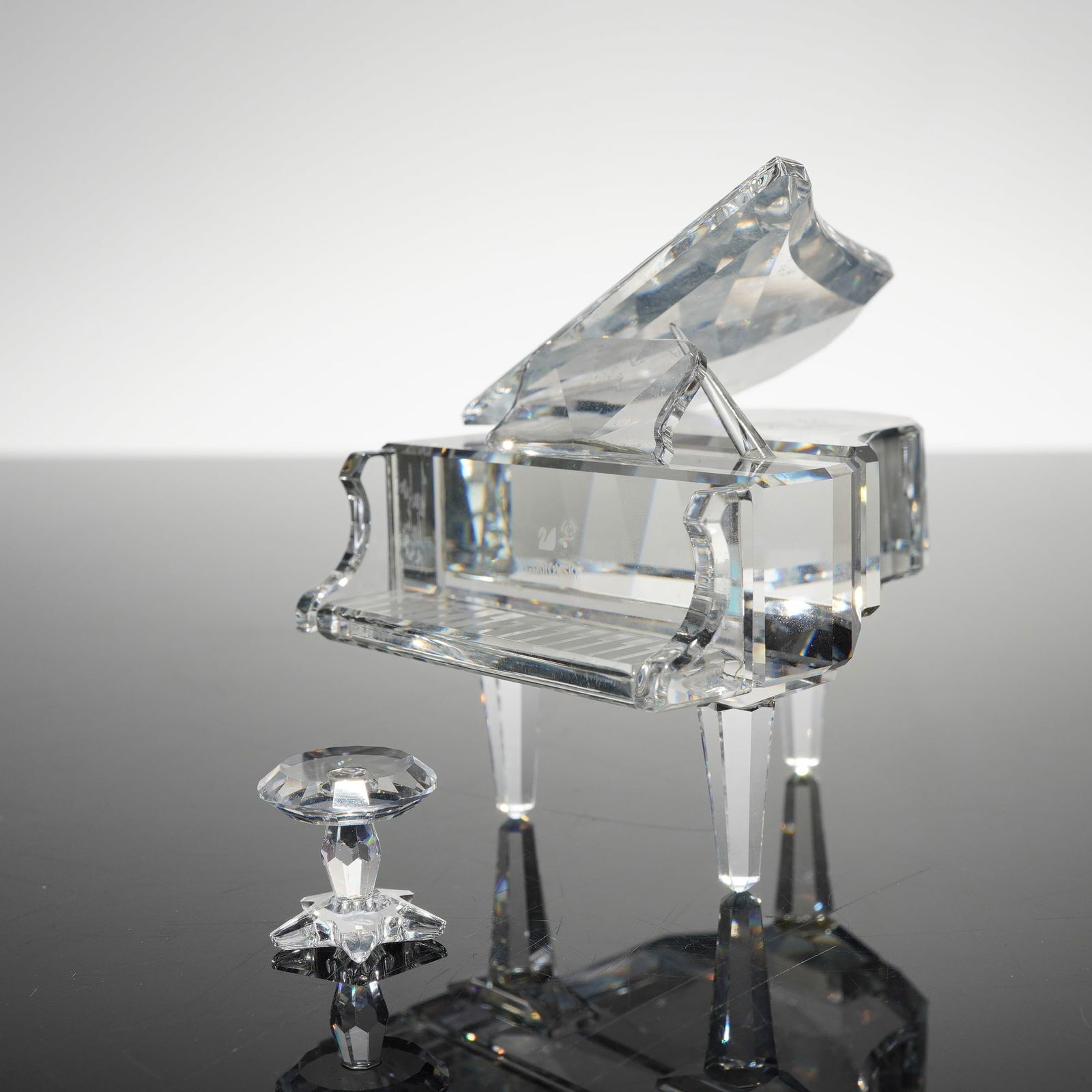 Swarovski Silver Crystal Grand Piano with Stool Figurine 174506 (1 of 6)