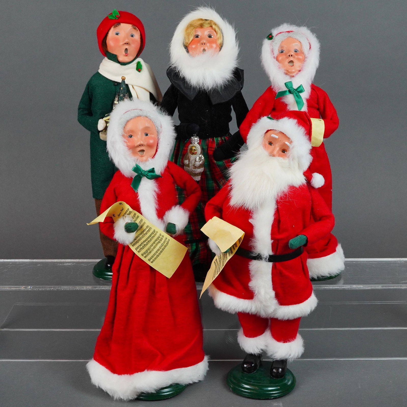 Set of Five Byers' Choice Ltd. The Carolers Figurines (1 of 5)
