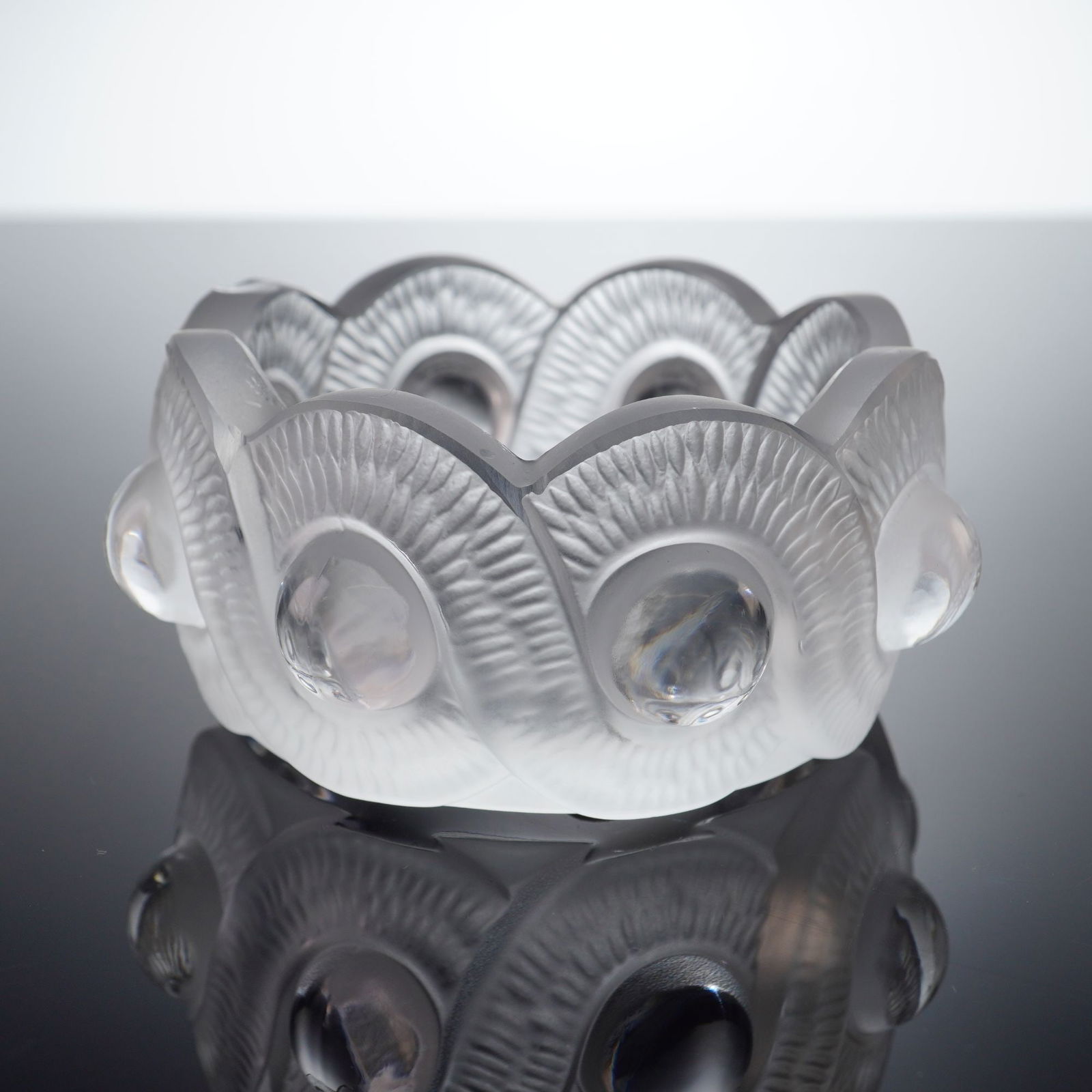 Lalique France Frosted and Polished Crystal Gao Ashtray (1 of 4)