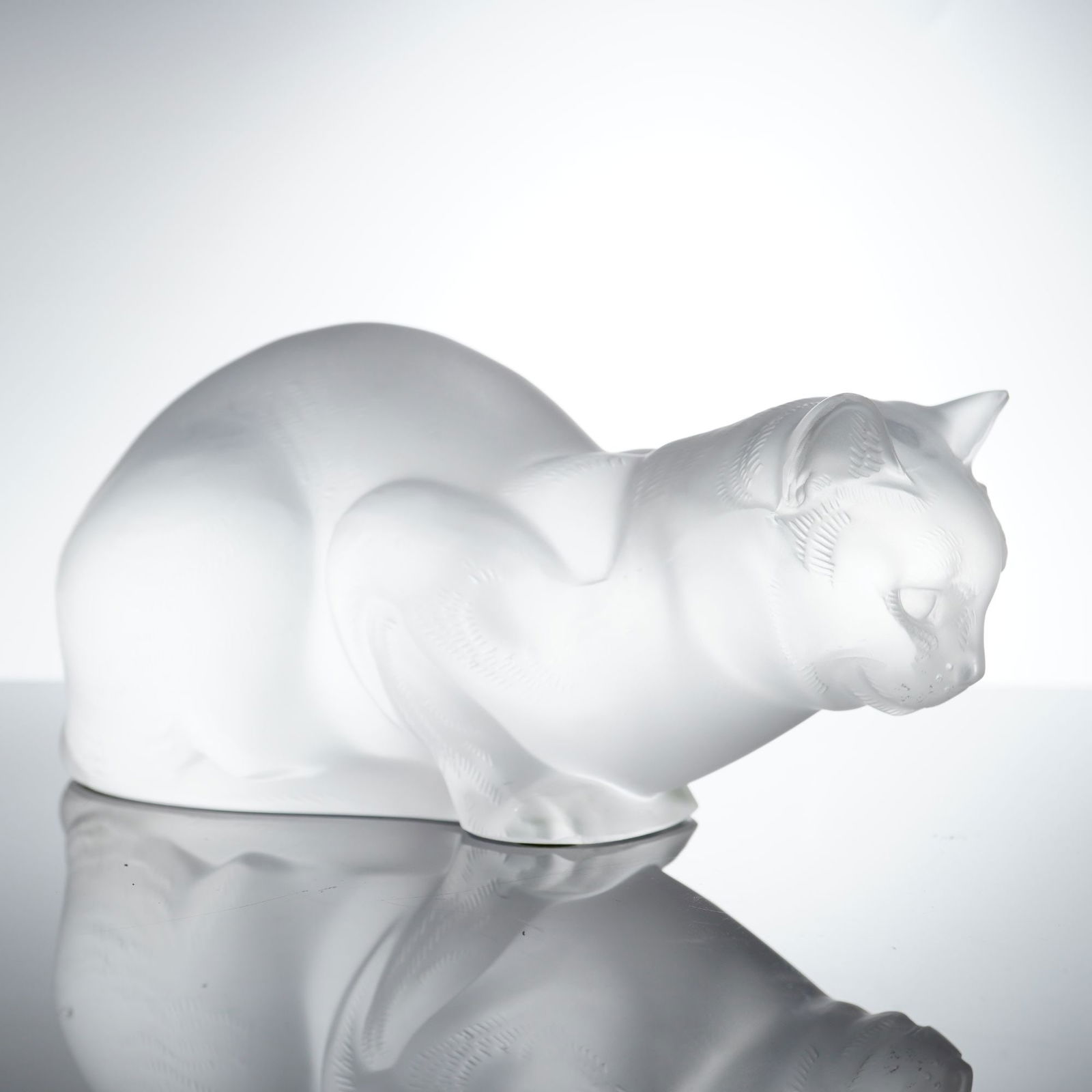 Lalique Chat Couche Crouching Cat Figurine (1 of 4)