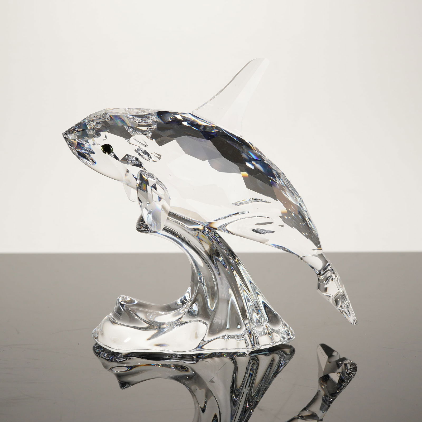 Swarovski Crystal Orca Killer Whale Figurine Model 622939 (1 of 5)