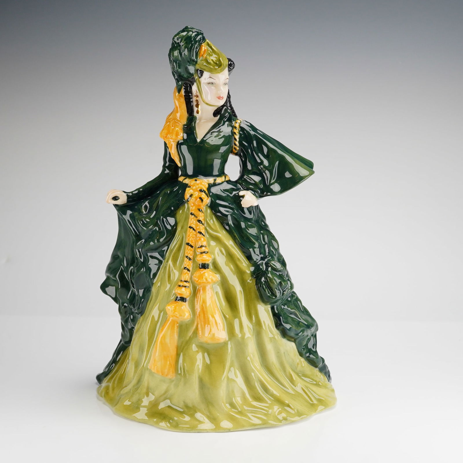 Royal Doulton Gone With The Wind Scarlett O'Hara HN4200 Figurine (1 of 4)
