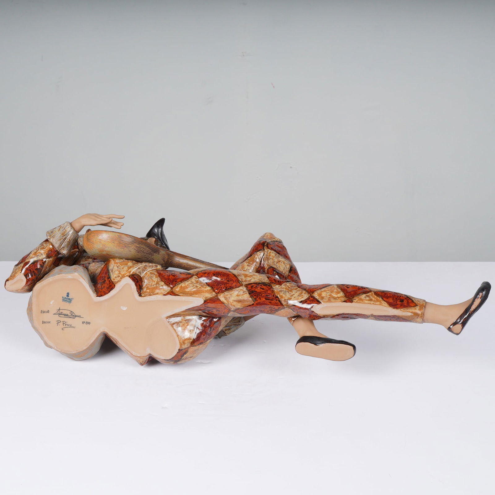 Lladro A Soft Refrain - 5