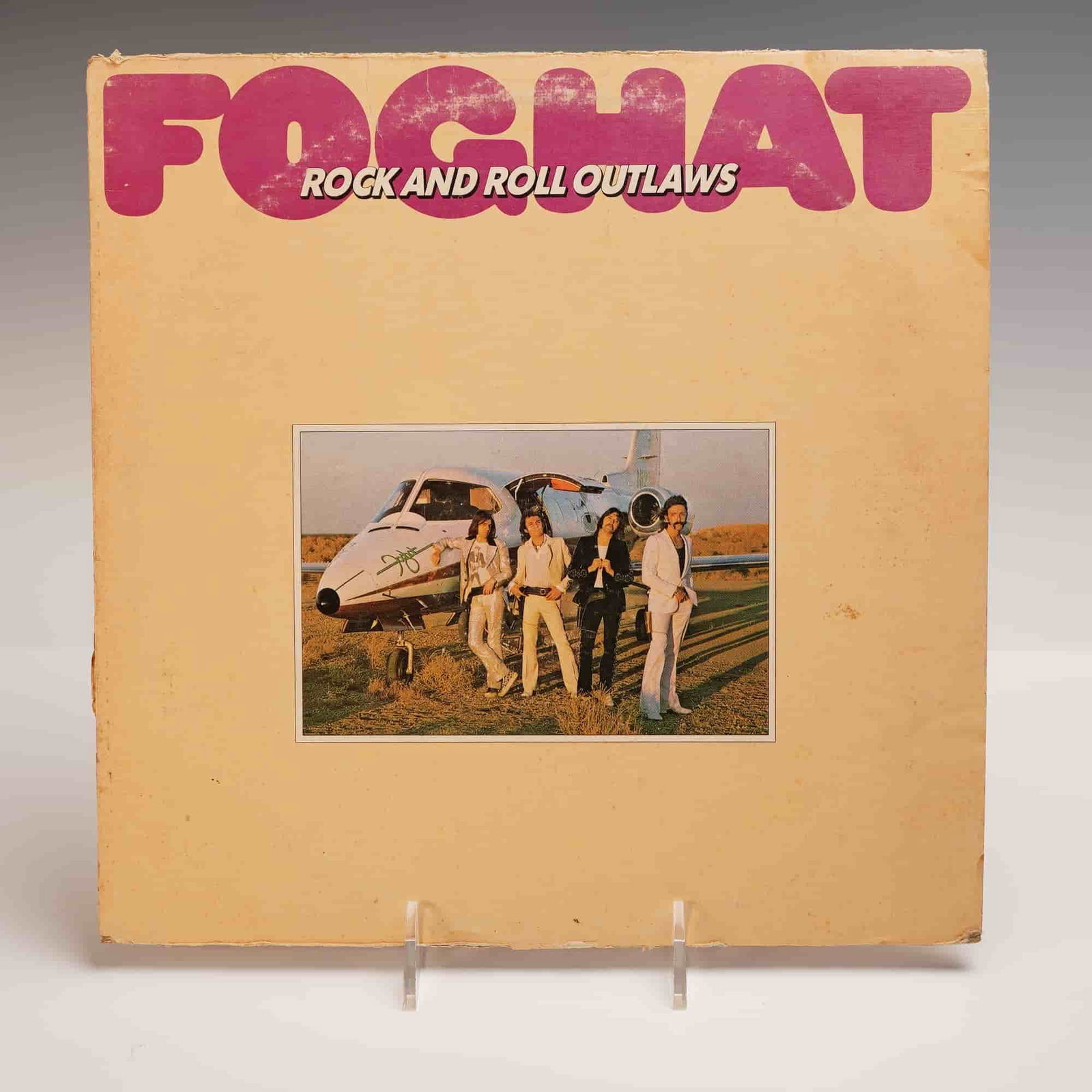Foghat LP Record Rock and Roll Outlaws 1974 Bearsville: 1974 Bearsville Records LP Rock and Roll Outlaws by British rock band Foghat. Catalog number BR 6956 is etched in the runout. The album features classic hard rock tracks including Eight Days on the Ro