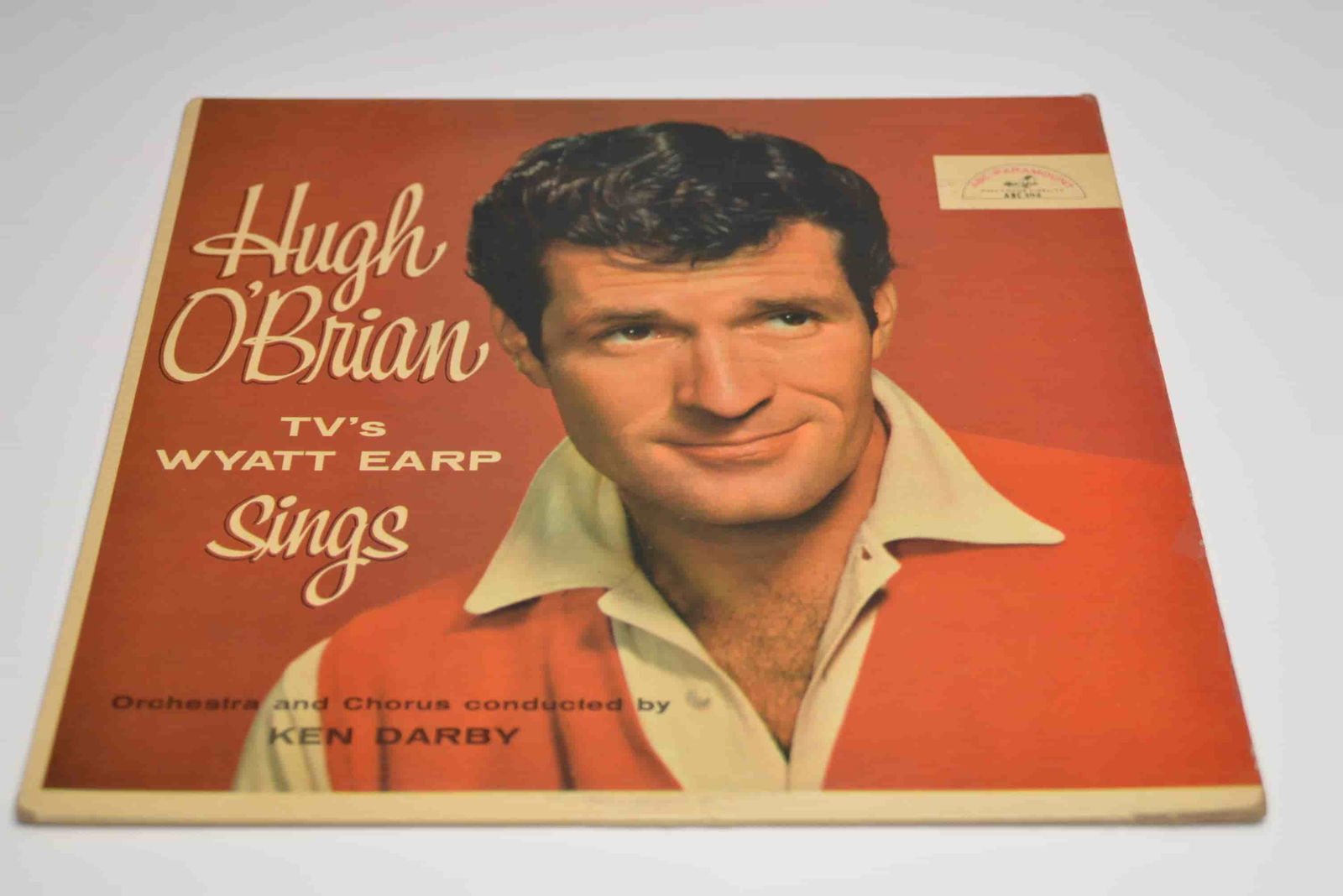 Hugh O Brian TVs Wyatt Earp Sings, Vinyl LP, Country & Western: ABC-Paramount Records ABC-203, released in 1959 in the United States, featuring television star Hugh O'Brian, best known for his role as Wyatt Earp. This album showcases O'Brian's smooth baritone voic