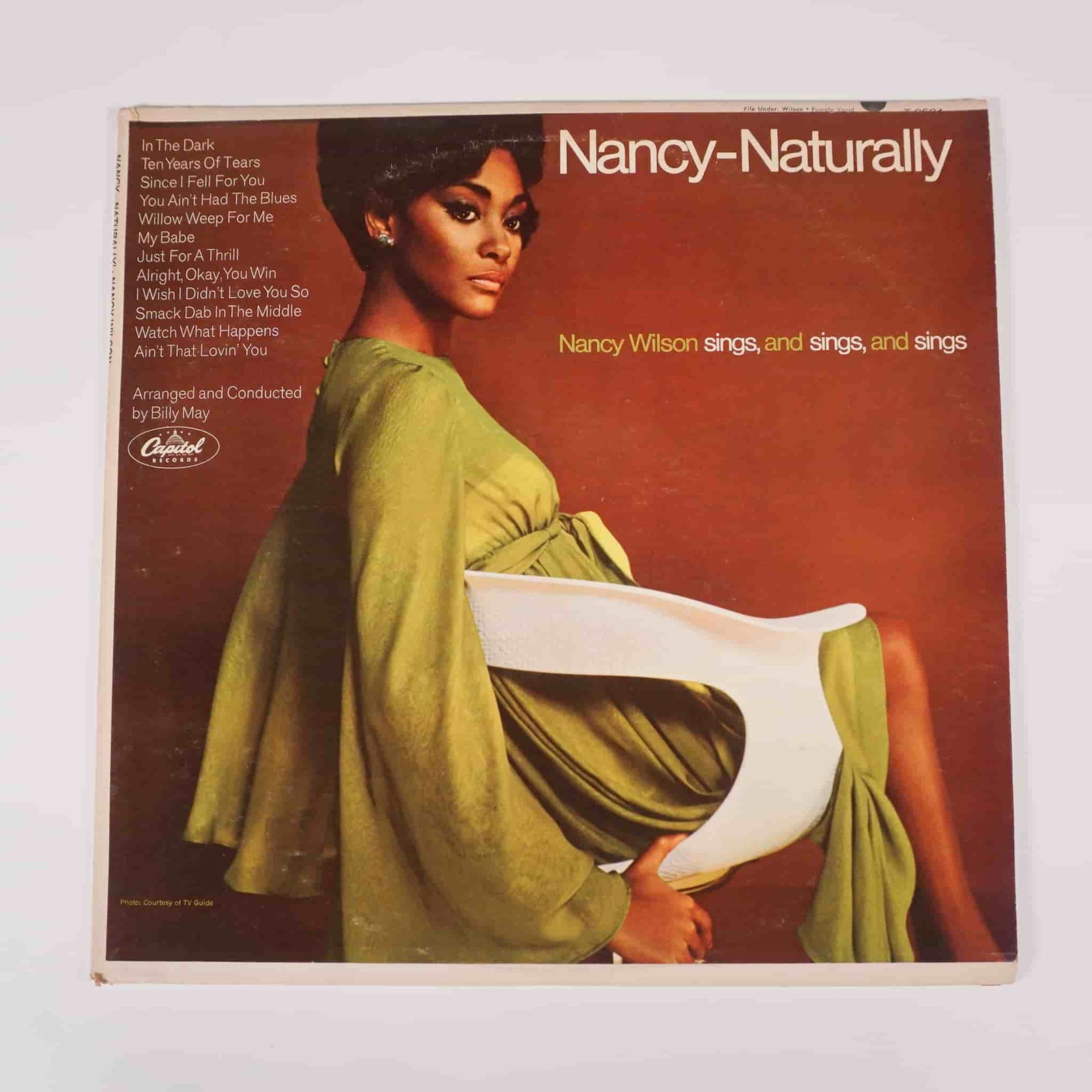 Nancy Wilson - Nancy, Naturally, Vinyl LP: Nancy Wilson's 1966 album Nancy, Naturally showcases her signature blend of jazz, blues, and pop-infused vocals, solidifying her reputation as one of the most versatile and sophisticated singers of he