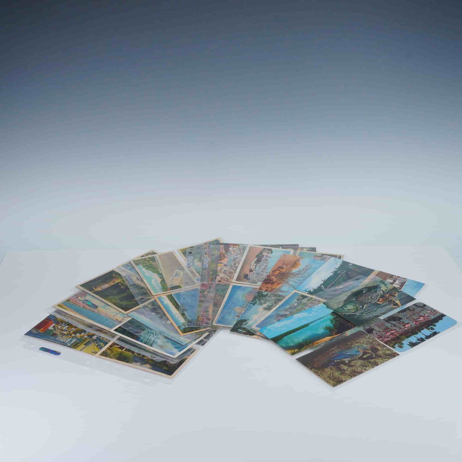 40pc Vintage Collection of Assorted U.S Postcards: Includes postcards from various U.S. states and cities such as Miami, Florida, Virginia, the border of the United States and Canada, Iowa, Pennsylvania, Atlantic City New Jersey, Washington D.C., and