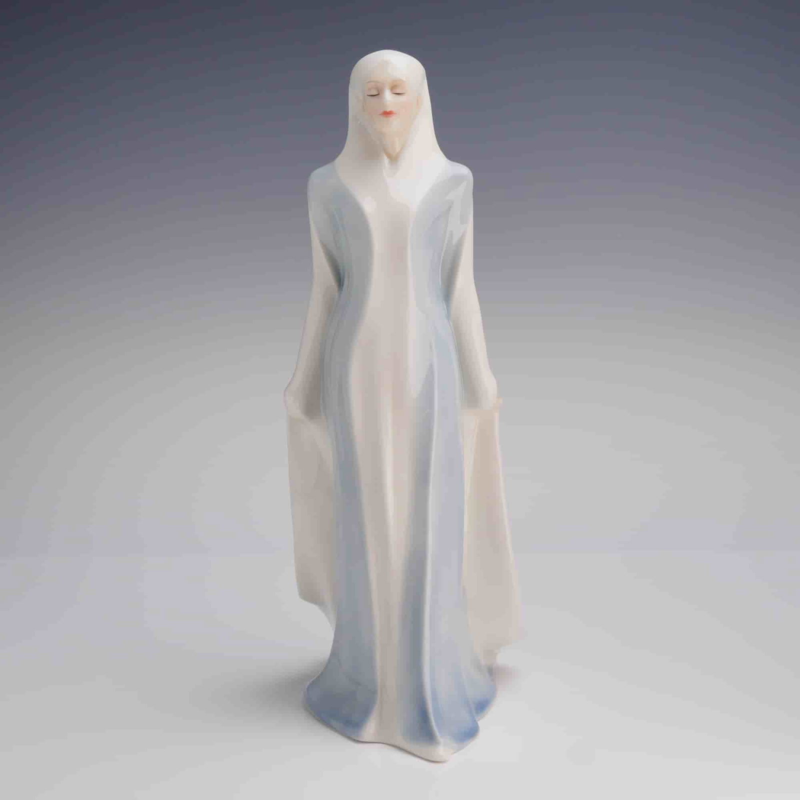 Royal Doulton Reflections Series Porcelain Figurine, Sophistication HN3059 (1 of 4)