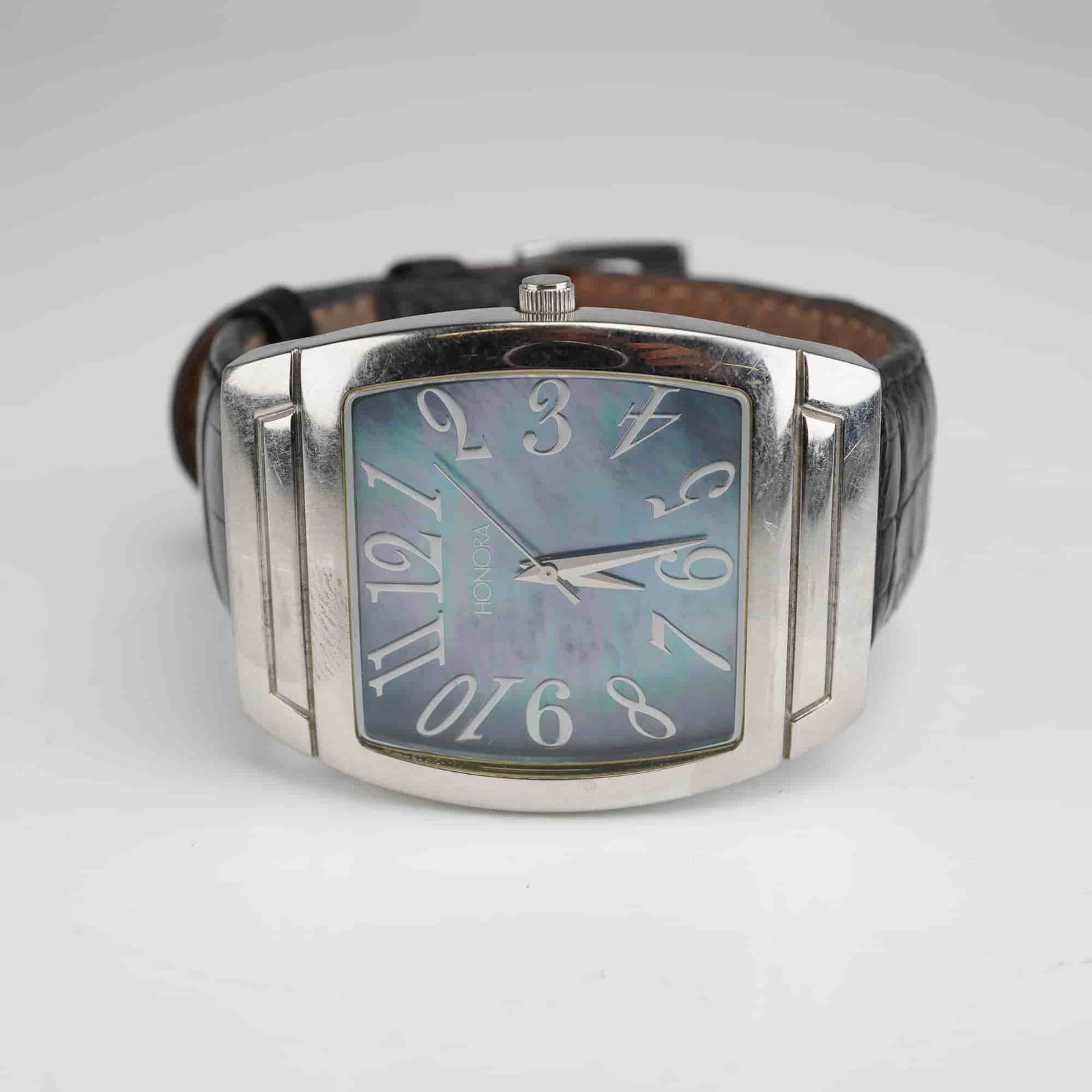 Honora Quartz Mother-of-Pearl Wristwatch (1 of 5)