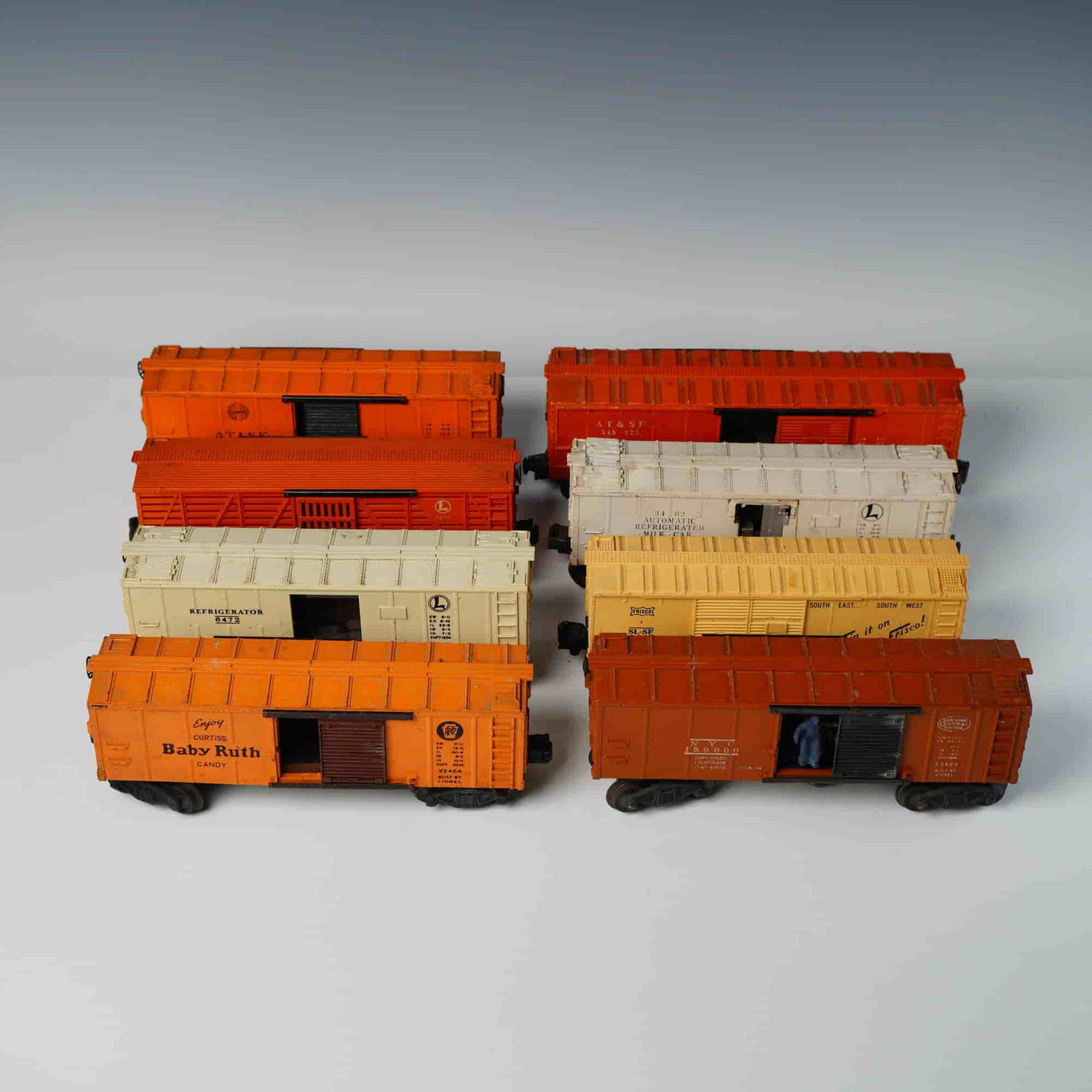 8pc Lionel O Gauge Post-War Freight Cars (1 of 3)