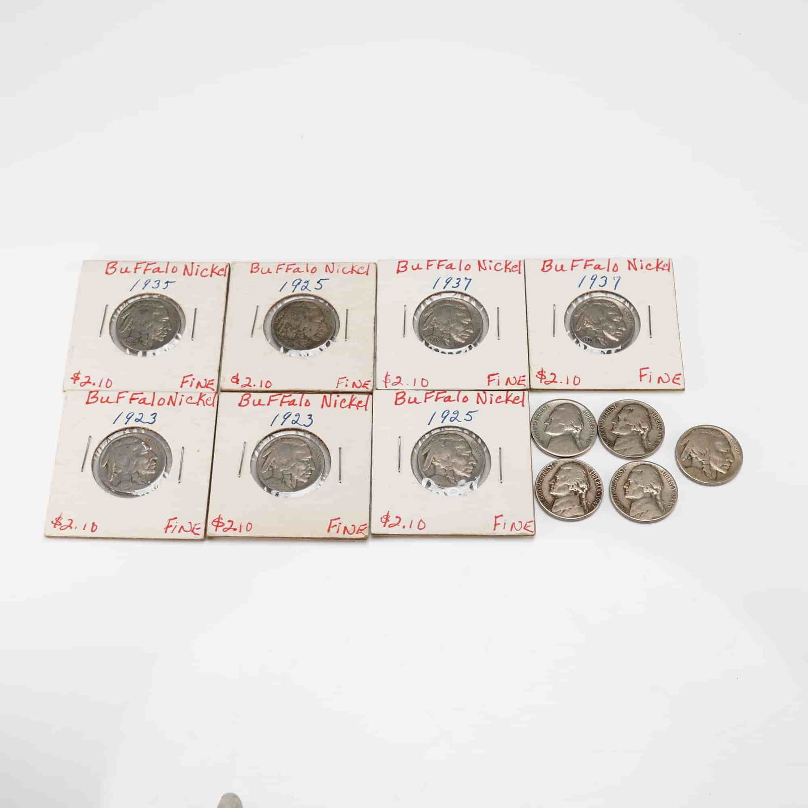 US 1923-1947 A Collection of 12 Buffalo and Jefferson Nickels, Cupro-Nickel: KM# 134 and KM# A192. This collection of 12 pieces includes Buffalo nickels with dates 1923, 1925, 1935, and 1937, alongside Jefferson nickels with dates including 1947. Design types include the